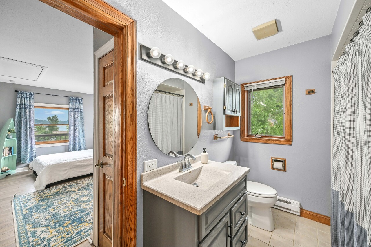 Wisconsin Lake Home for sale (MLS#: 1924393) at 456 W Wisconsin Ave, in Pewaukee, Wisconsin. (24 of 44)