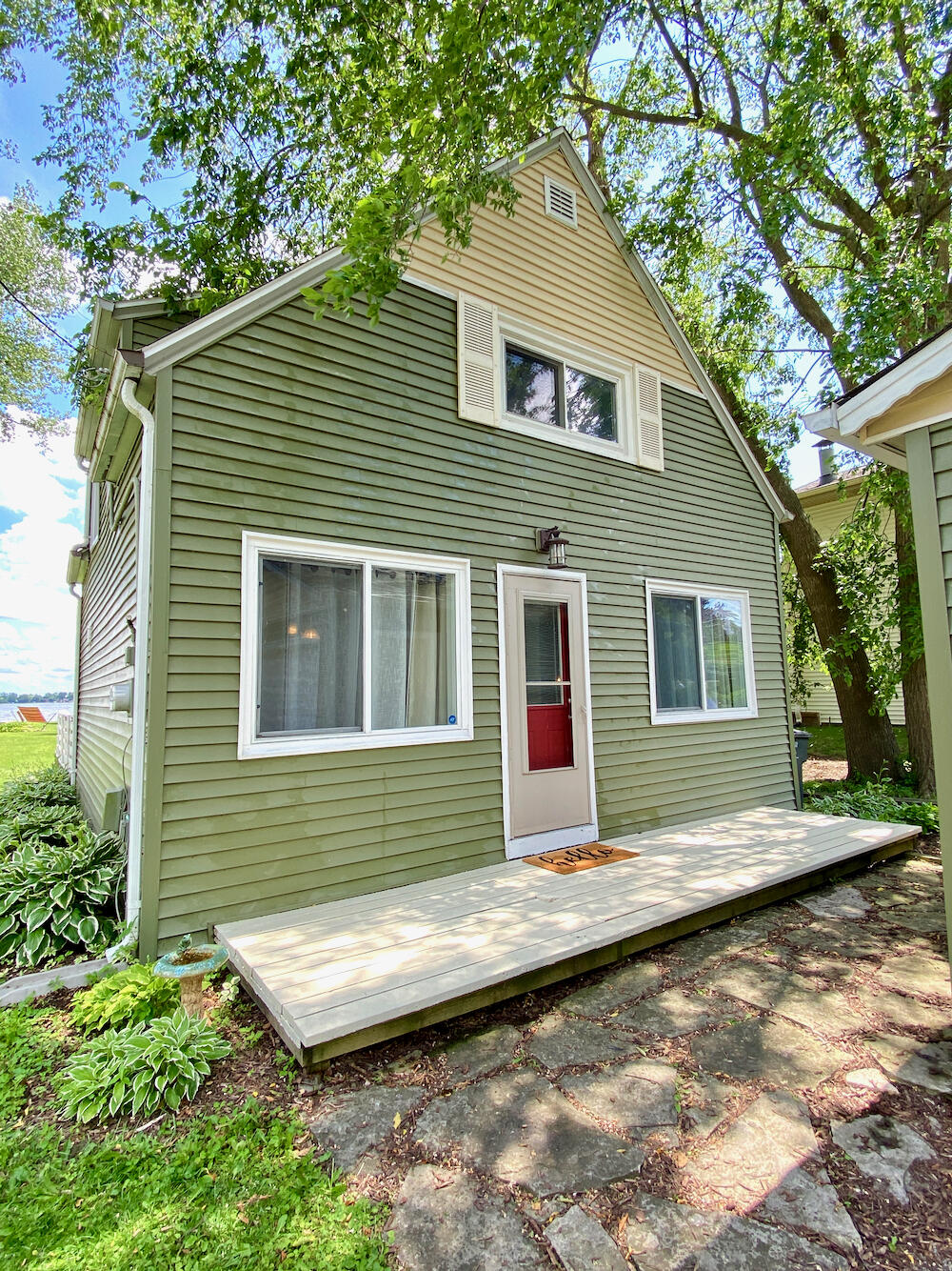 Wisconsin Lake Home for sale (MLS#: 1924428) at 25225 W Loomis Rd, in Waterford, Wisconsin. (2 of 24)