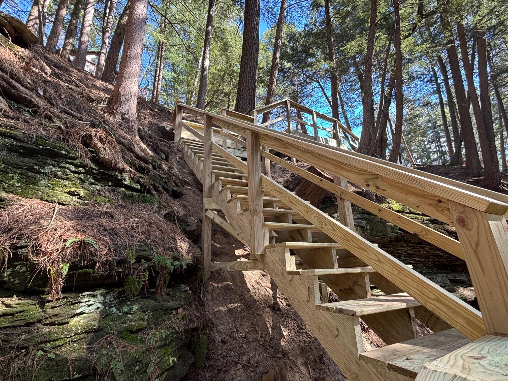 Wisconsin Lake Home for sale (MLS#: 1924487) at 311  Alcan Dr, in Lake Delton, Wisconsin. (21 of 28)