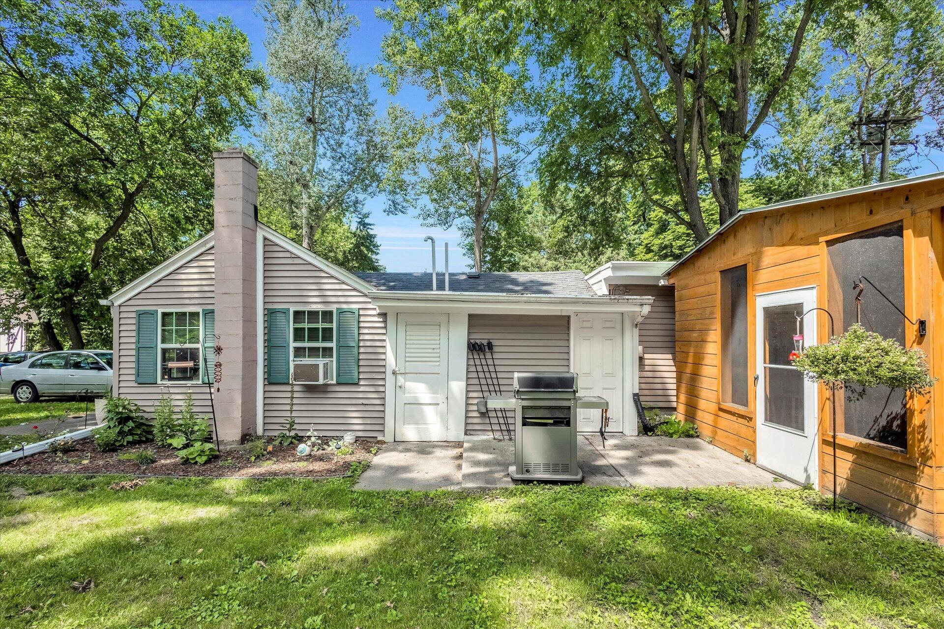 Wisconsin Lake Home for sale (MLS#: 1924565) at S102W34554  Lower Clarks Park Rd, in Eagle, Wisconsin. (17 of 26)