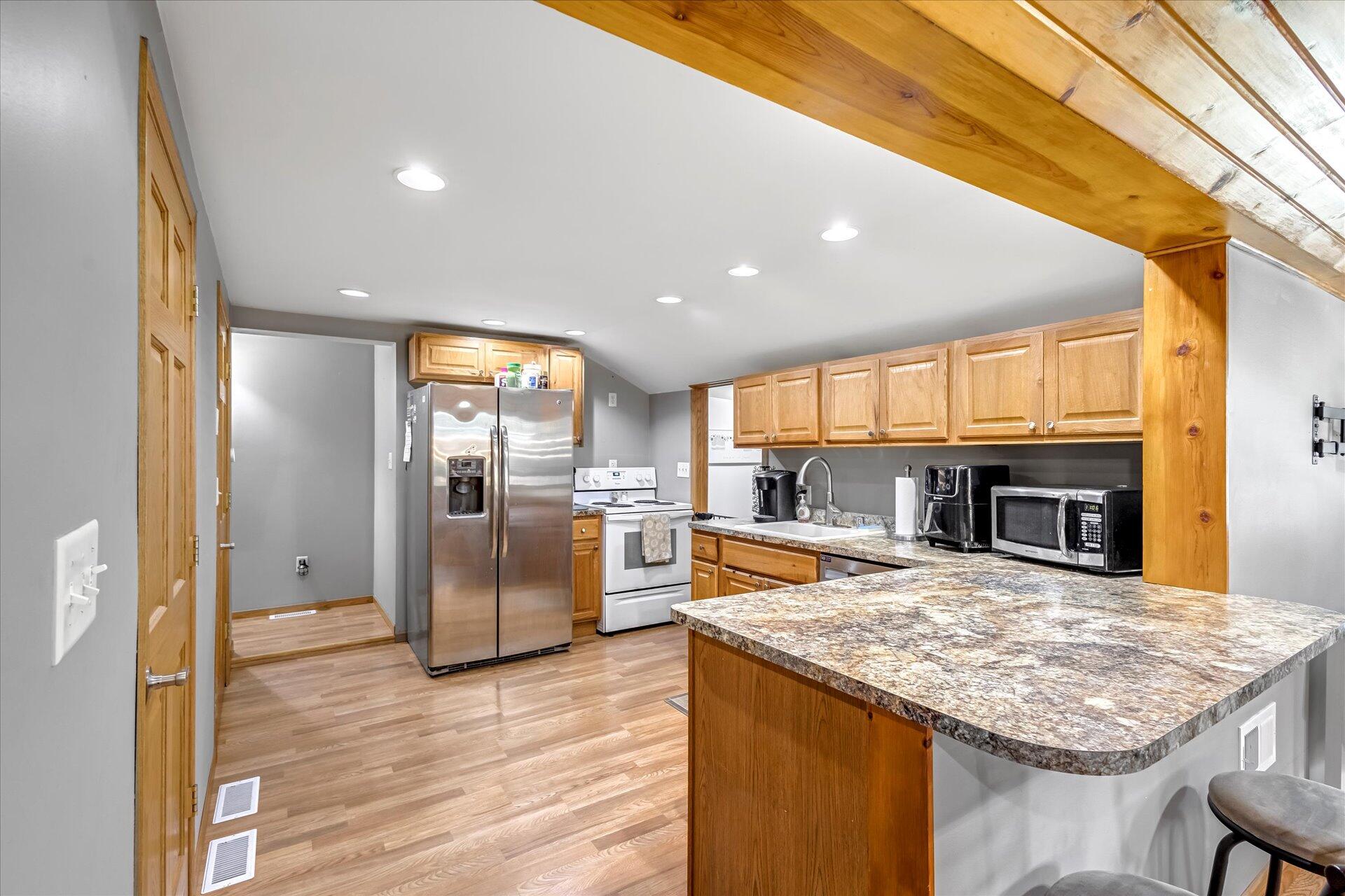 Wisconsin Lake Home for sale (MLS#: 1924565) at S102W34554  Lower Clarks Park Rd, in Eagle, Wisconsin. (6 of 26)