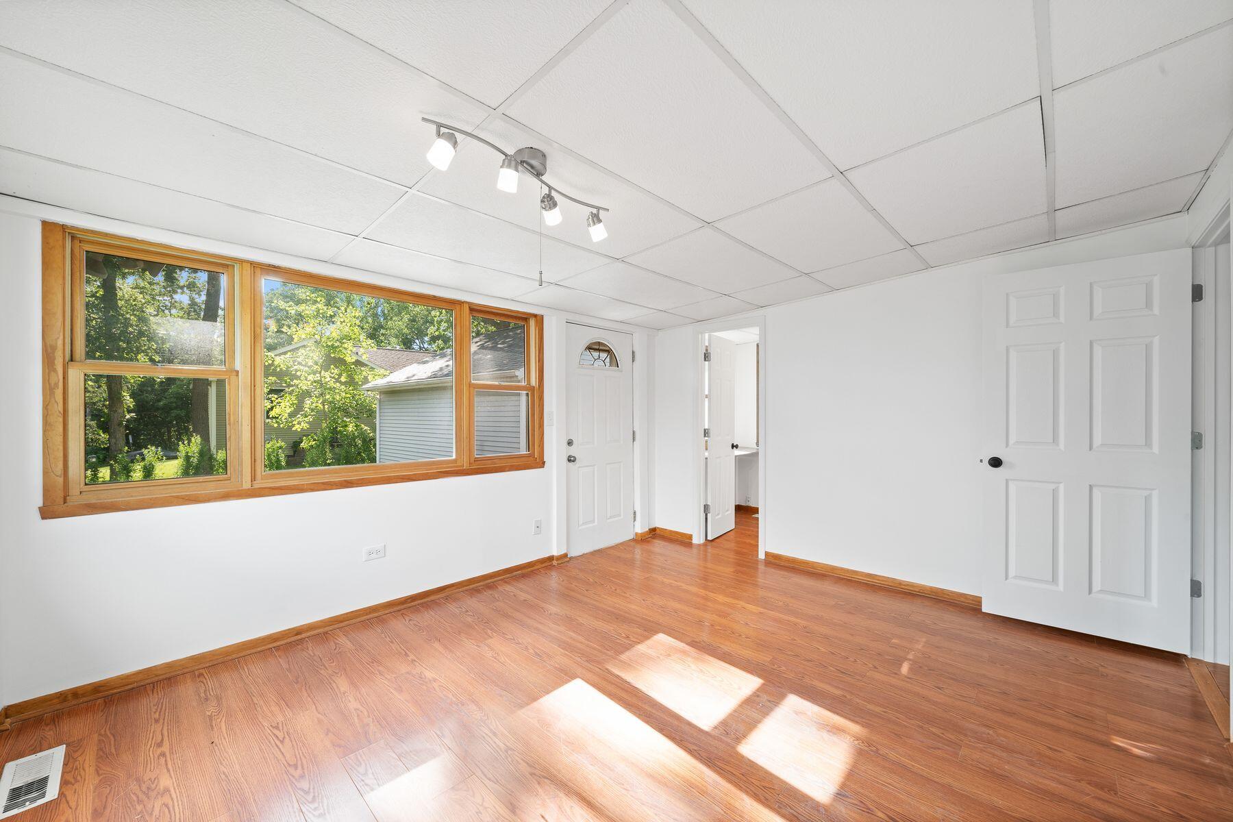 Wisconsin Lake Home for sale (MLS#: 1924592) at N3335  University Rd, in Geneva, Wisconsin. (13 of 34)