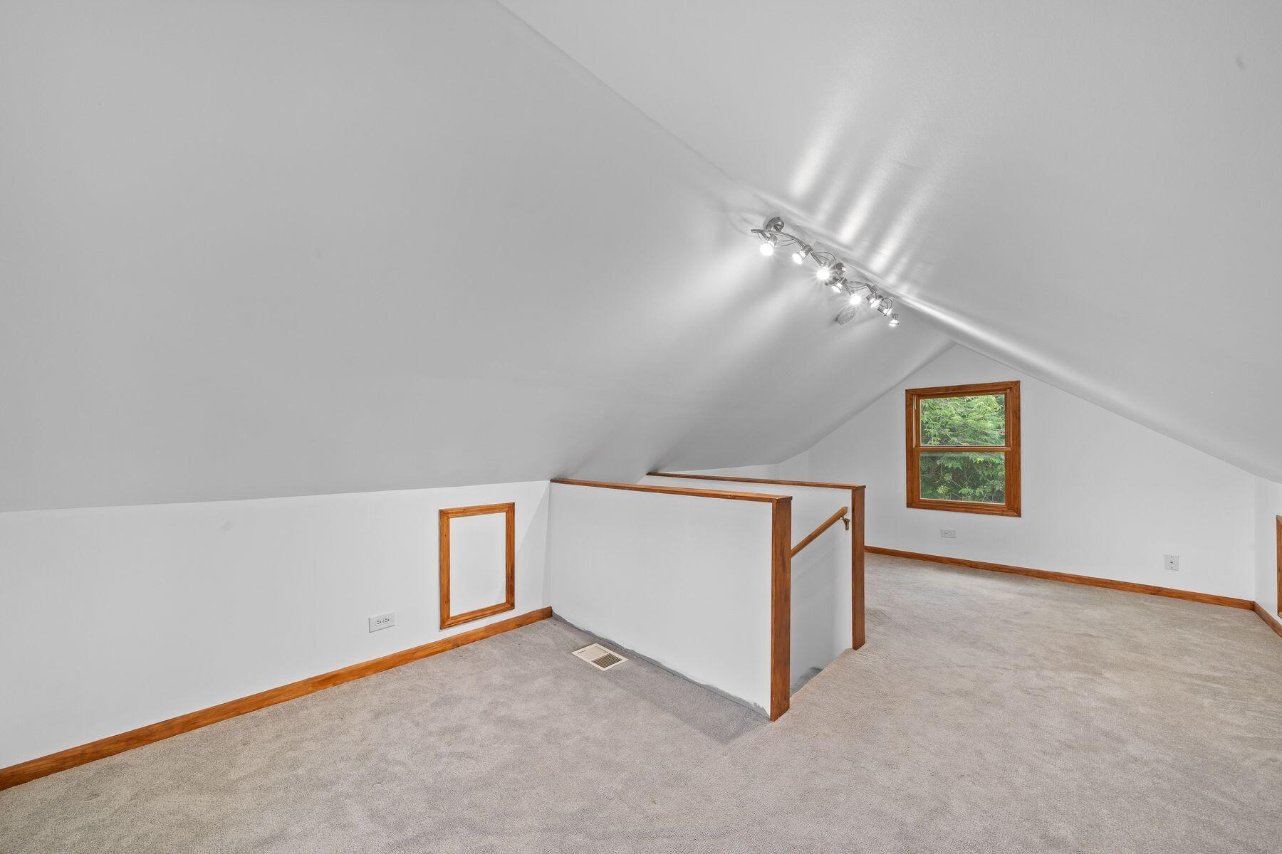 Wisconsin Lake Home for sale (MLS#: 1924592) at N3335  University Rd, in Geneva, Wisconsin. (19 of 34)