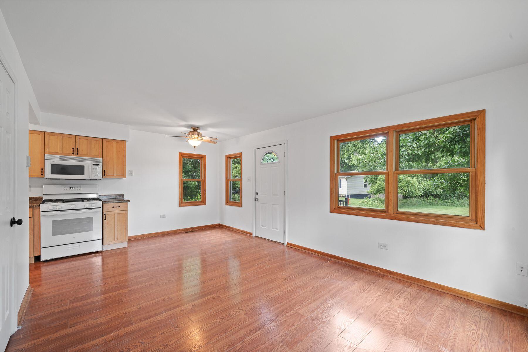 Wisconsin Lake Home for sale (MLS#: 1924592) at N3335  University Rd, in Geneva, Wisconsin. (6 of 34)