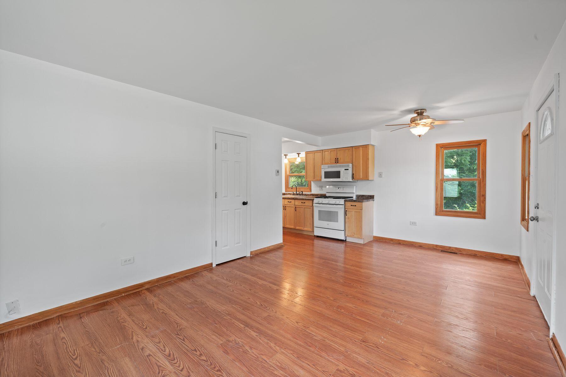 Wisconsin Lake Home for sale (MLS#: 1924592) at N3335  University Rd, in Geneva, Wisconsin. (7 of 34)