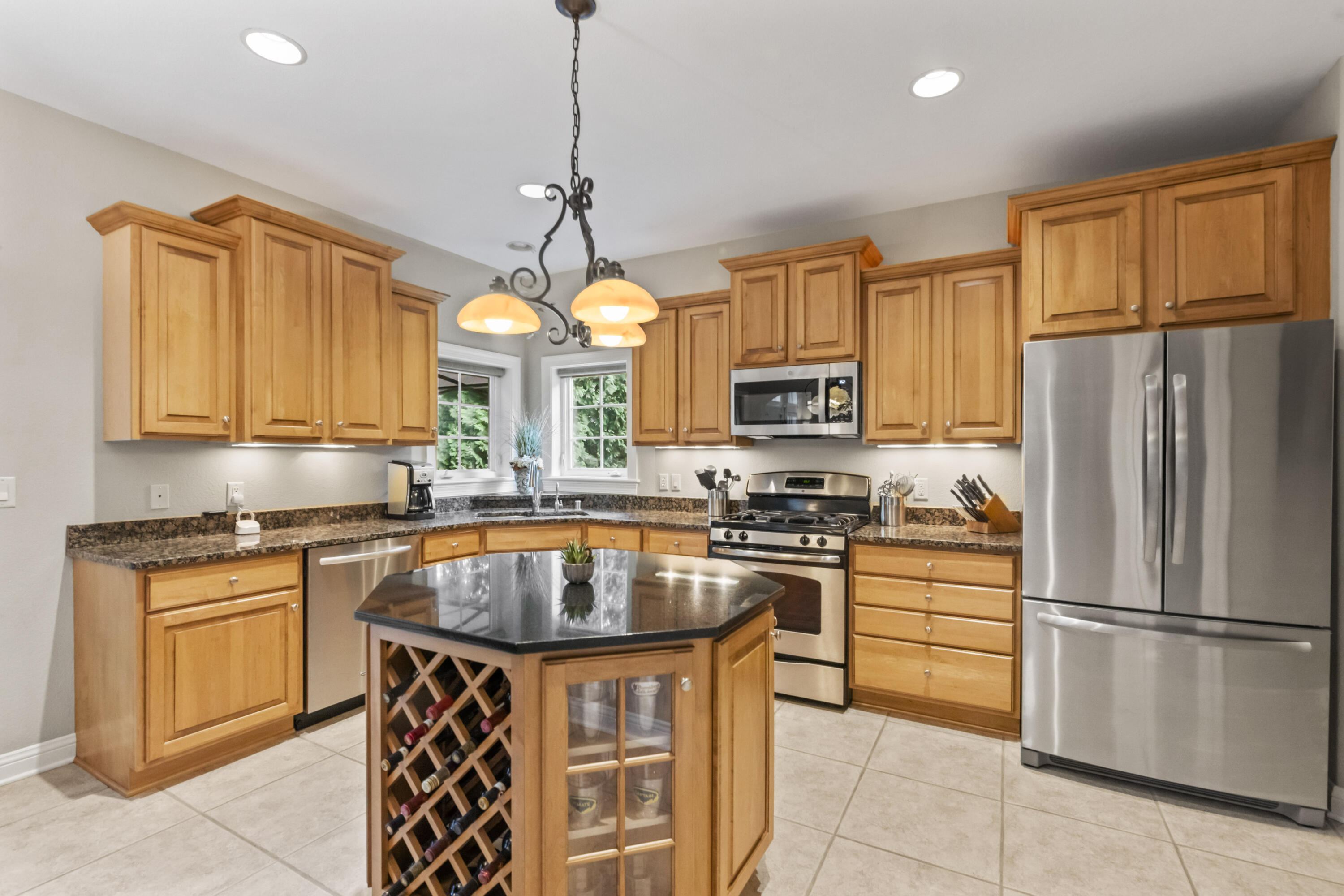 Wisconsin Lake Home for sale (MLS#: 1924656) at W340N6203  Breezy Point Rd, in Oconomowoc, Wisconsin. (15 of 56)