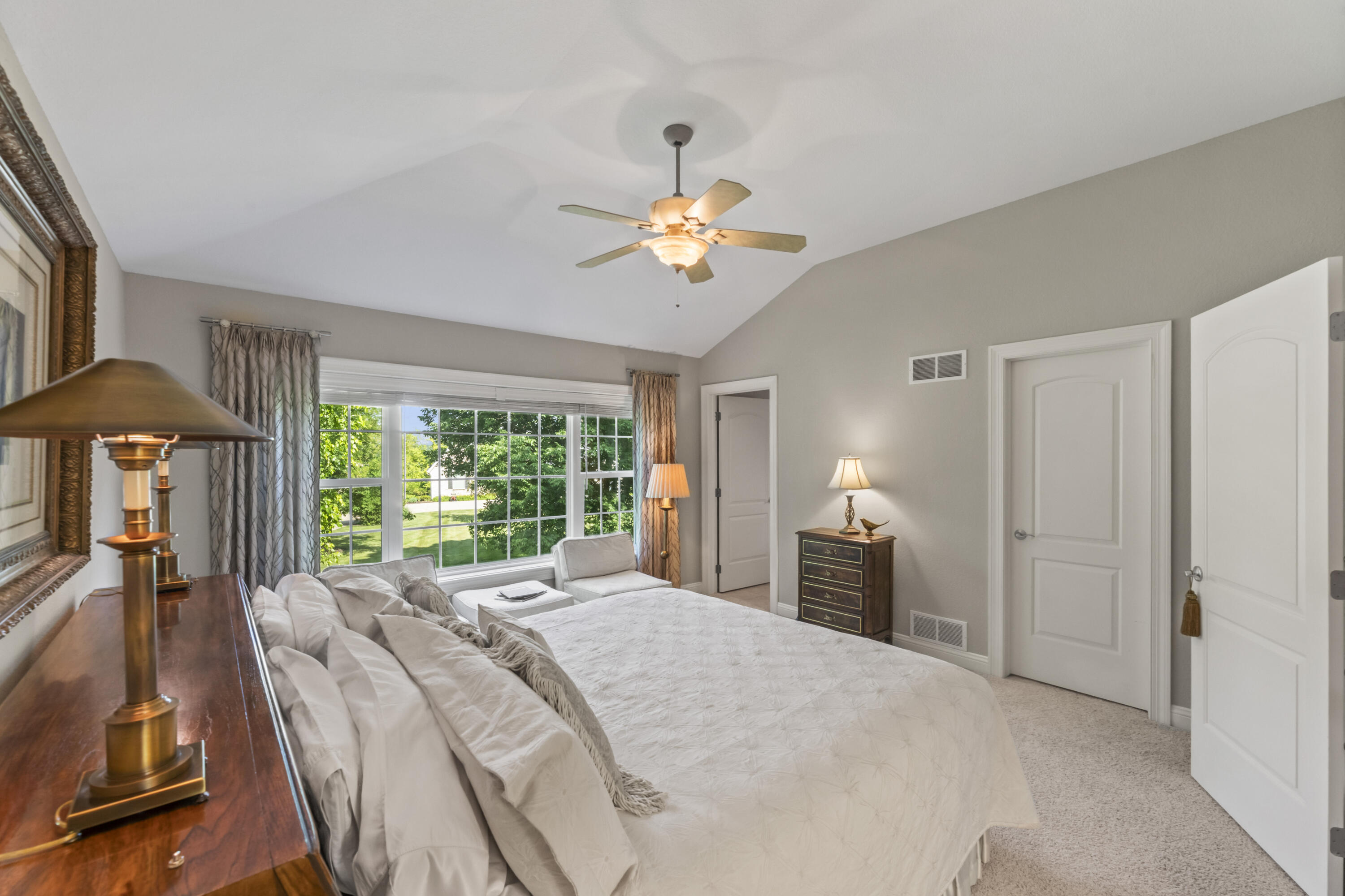 Wisconsin Lake Home for sale (MLS#: 1924656) at W340N6203  Breezy Point Rd, in Oconomowoc, Wisconsin. (36 of 56)