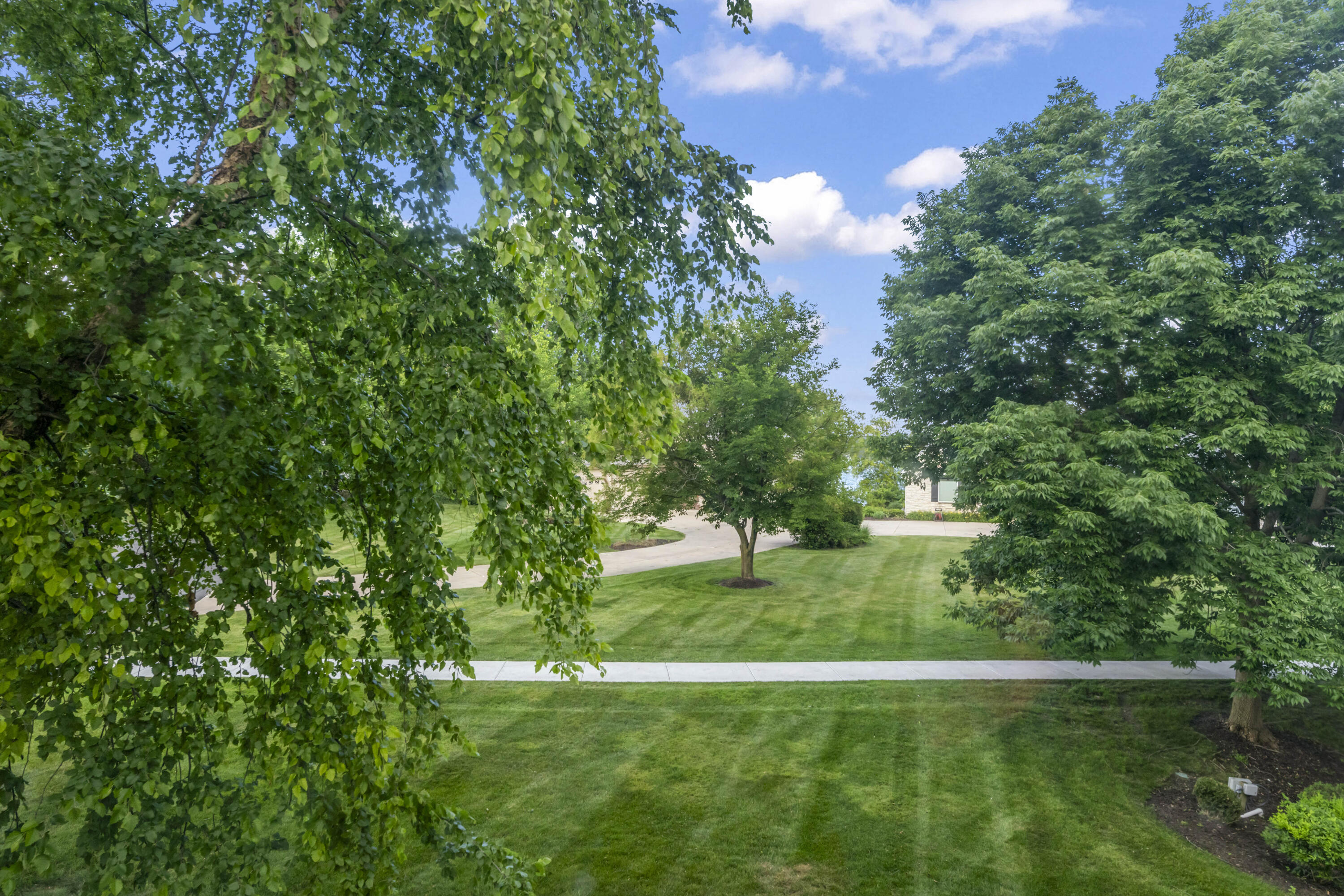 Wisconsin Lake Home for sale (MLS#: 1924656) at W340N6203  Breezy Point Rd, in Oconomowoc, Wisconsin. (49 of 56)