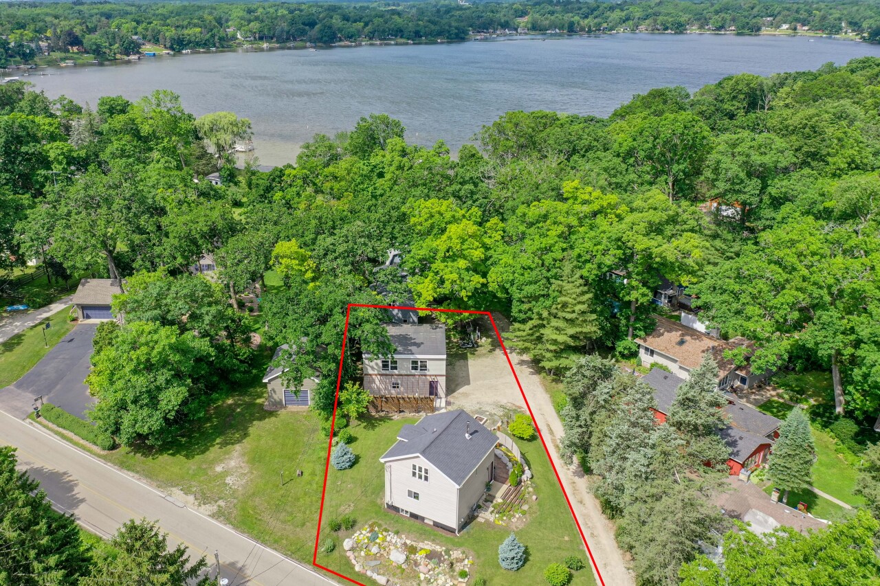 Wisconsin Lake Home for sale (MLS#: 1924680) at 7930  Park St, in Burlington, Wisconsin. (3 of 43)