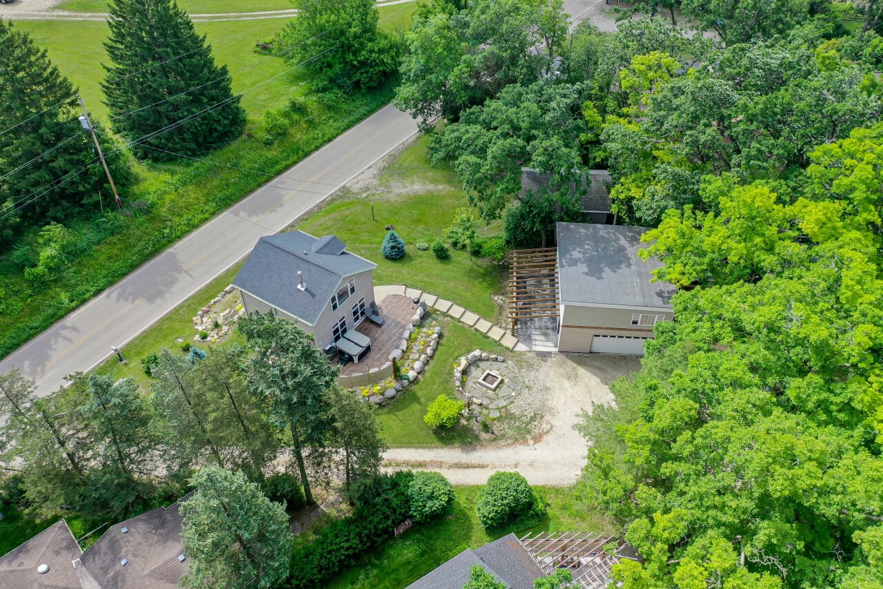 Wisconsin Lake Home for sale (MLS#: 1924680) at 7930  Park St, in Burlington, Wisconsin. (4 of 43)