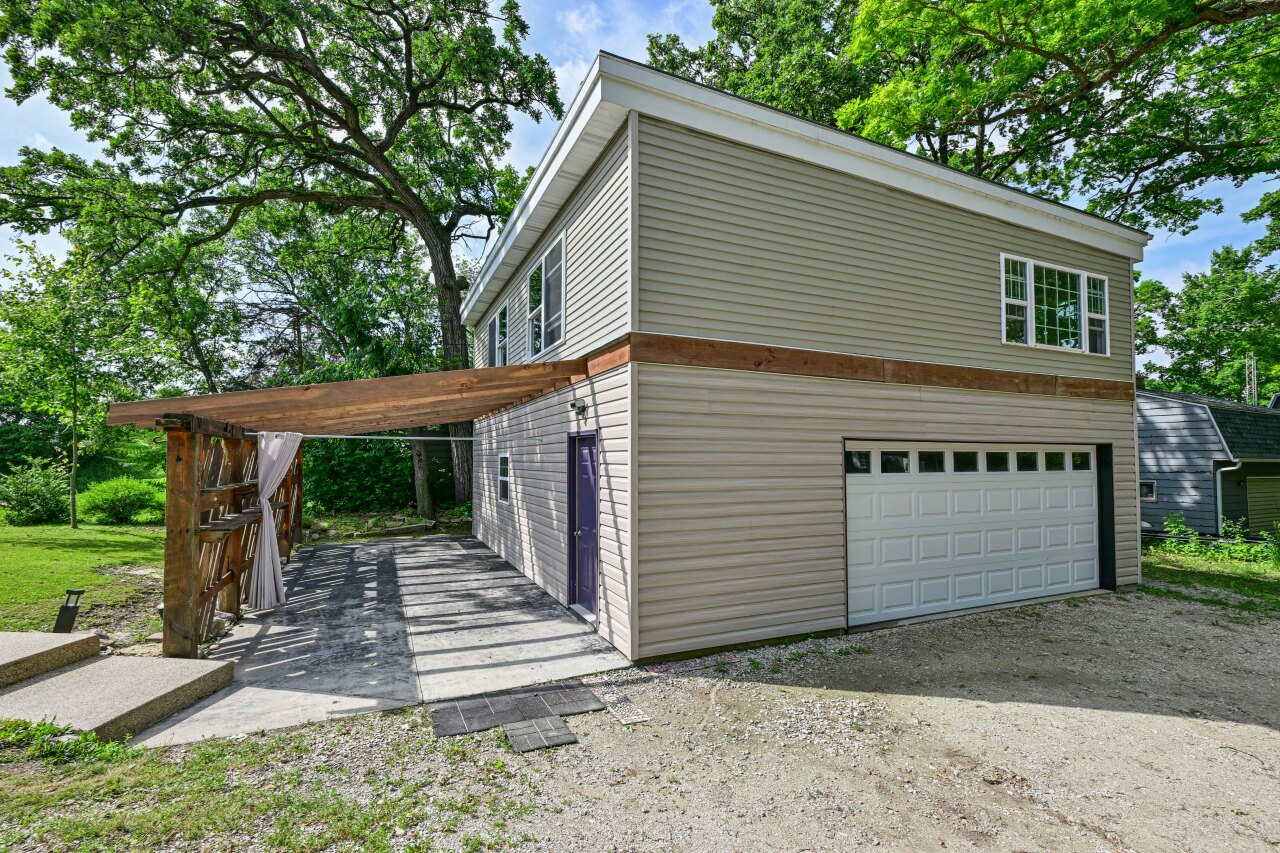 Wisconsin Lake Home for sale (MLS#: 1924680) at 7930  Park St, in Burlington, Wisconsin. (36 of 43)