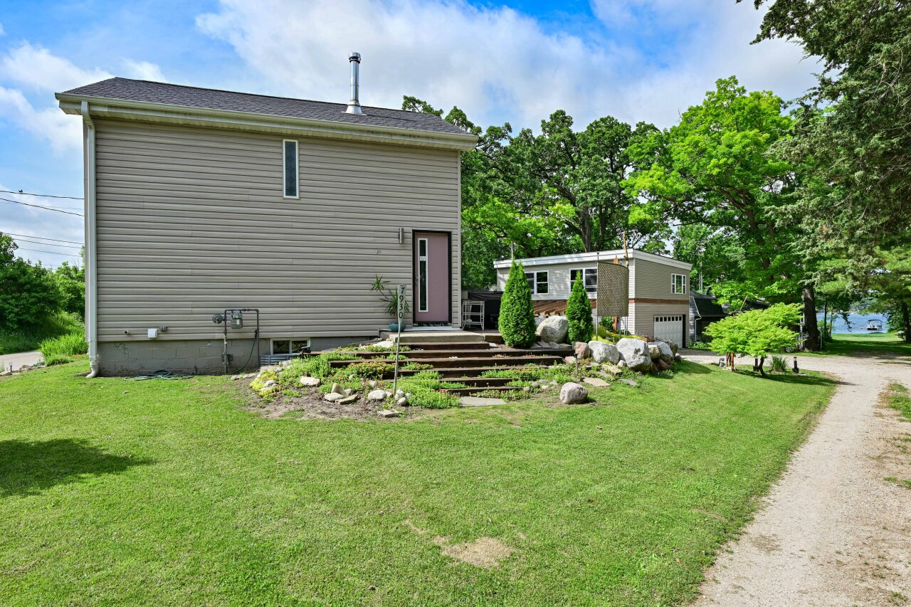 Wisconsin Lake Home for sale (MLS#: 1924680) at 7930  Park St, in Burlington, Wisconsin. (40 of 43)
