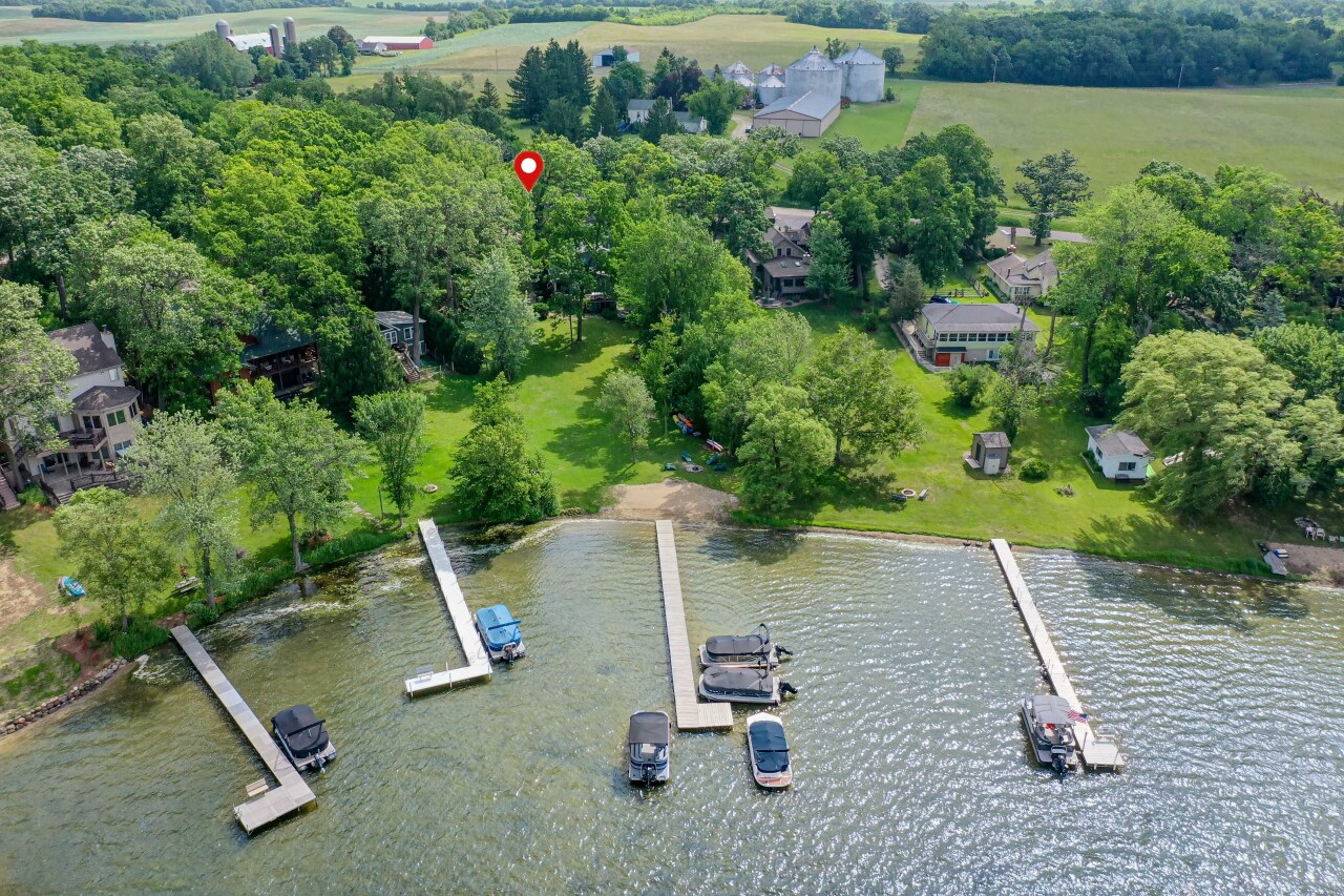 Wisconsin Lake Home for sale (MLS#: 1924680) at 7930  Park St, in Burlington, Wisconsin. (5 of 43)
