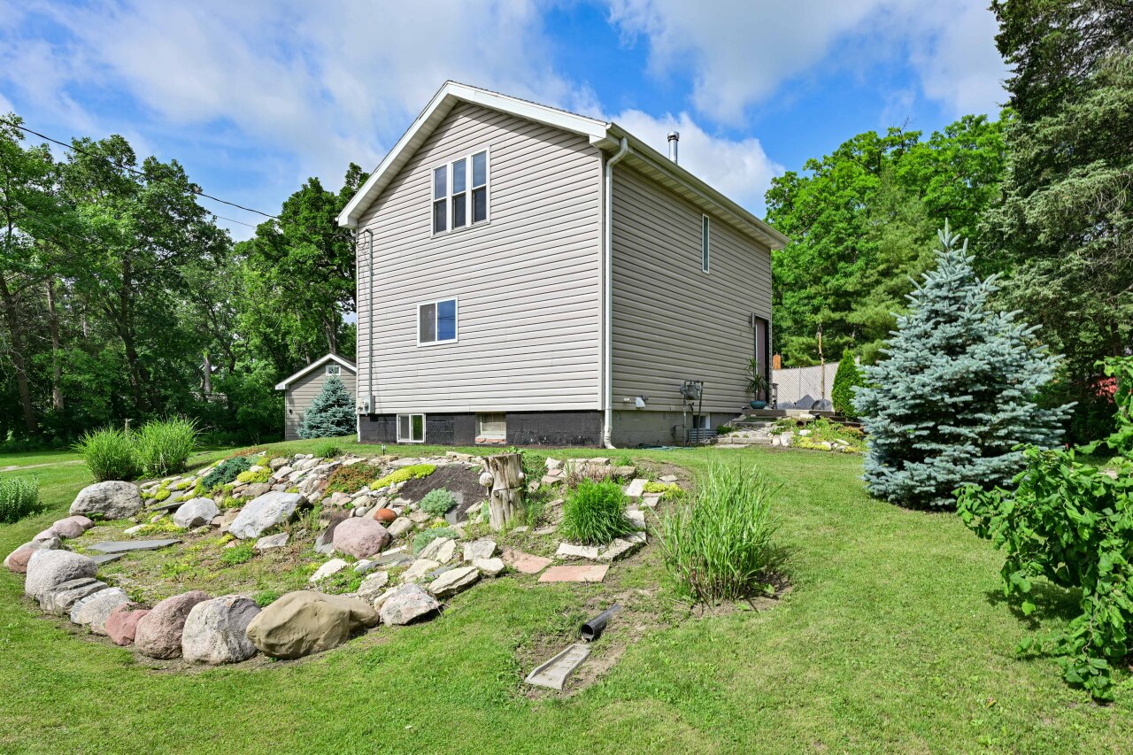 Wisconsin Lake Home for sale (MLS#: 1924680) at 7930  Park St, in Burlington, Wisconsin. (42 of 43)