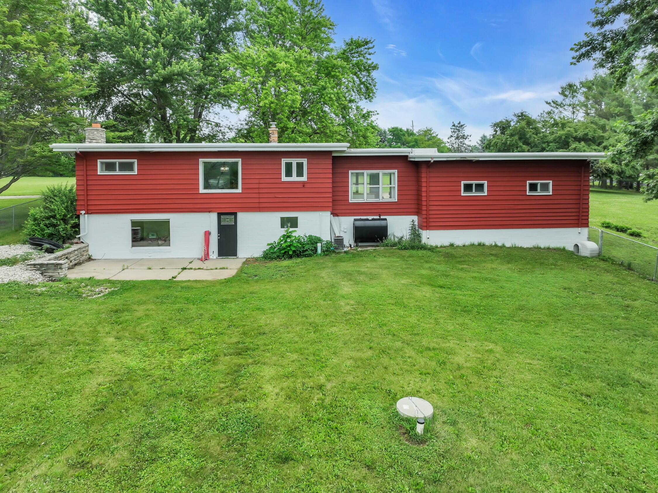 Wisconsin Lake Home for sale (MLS#: 1924690) at 630 S Wisconsin St, in Whitewater, Wisconsin. (30 of 36)