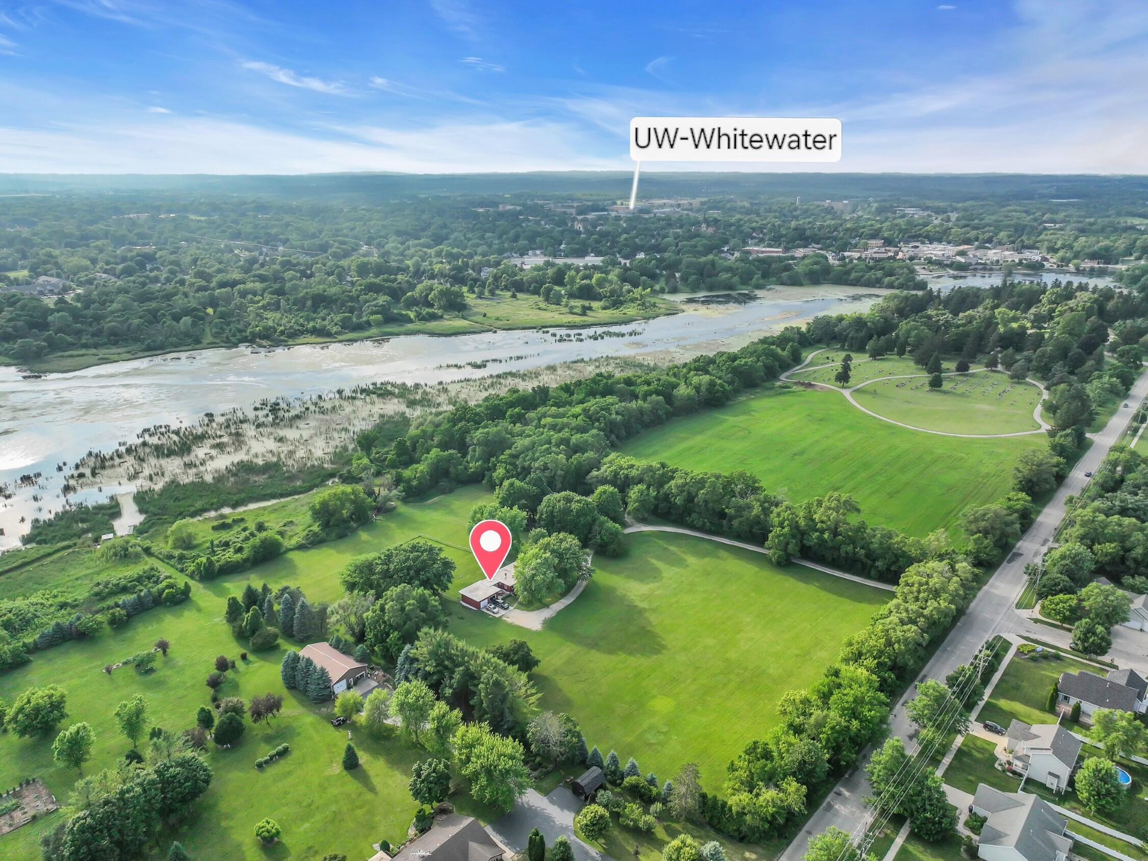 Wisconsin Lake Home for sale (MLS#: 1924690) at 630 S Wisconsin St, in Whitewater, Wisconsin. (33 of 36)