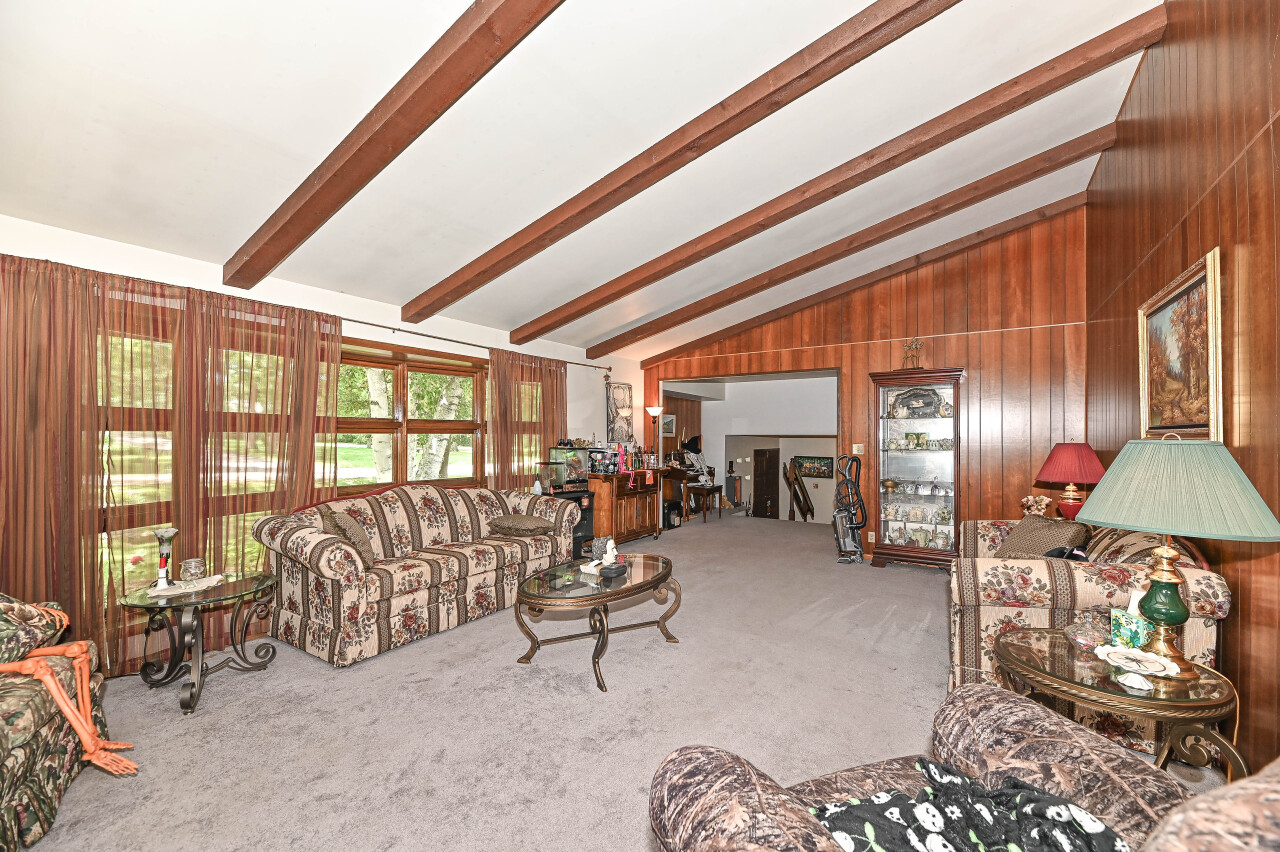 Wisconsin Lake Home for sale (MLS#: 1924702) at 4757  Riverside Rd, in Waterford, Wisconsin. (13 of 46)
