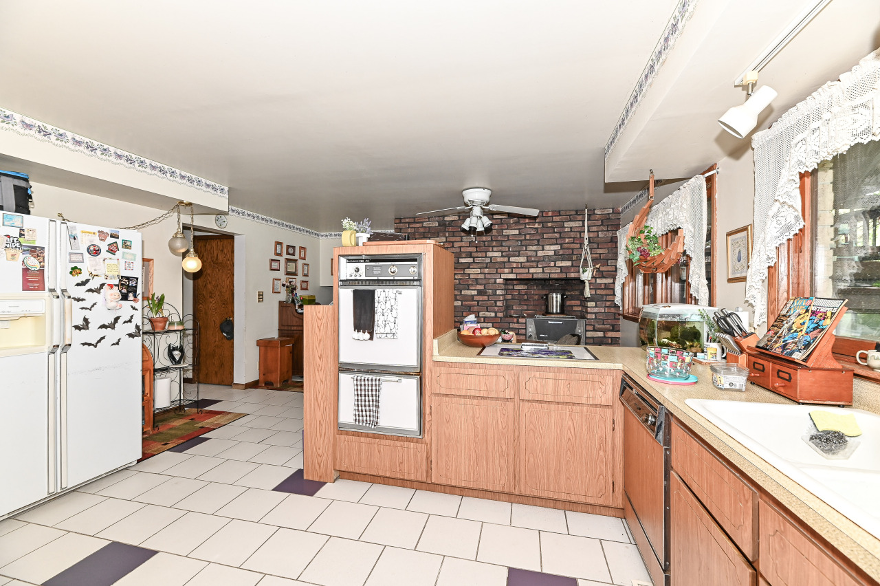 Wisconsin Lake Home for sale (MLS#: 1924702) at 4757  Riverside Rd, in Waterford, Wisconsin. (18 of 46)
