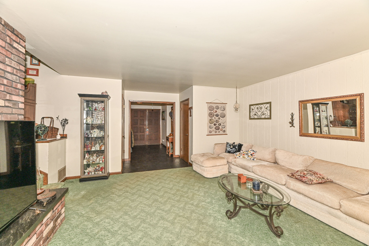 Wisconsin Lake Home for sale (MLS#: 1924702) at 4757  Riverside Rd, in Waterford, Wisconsin. (24 of 46)