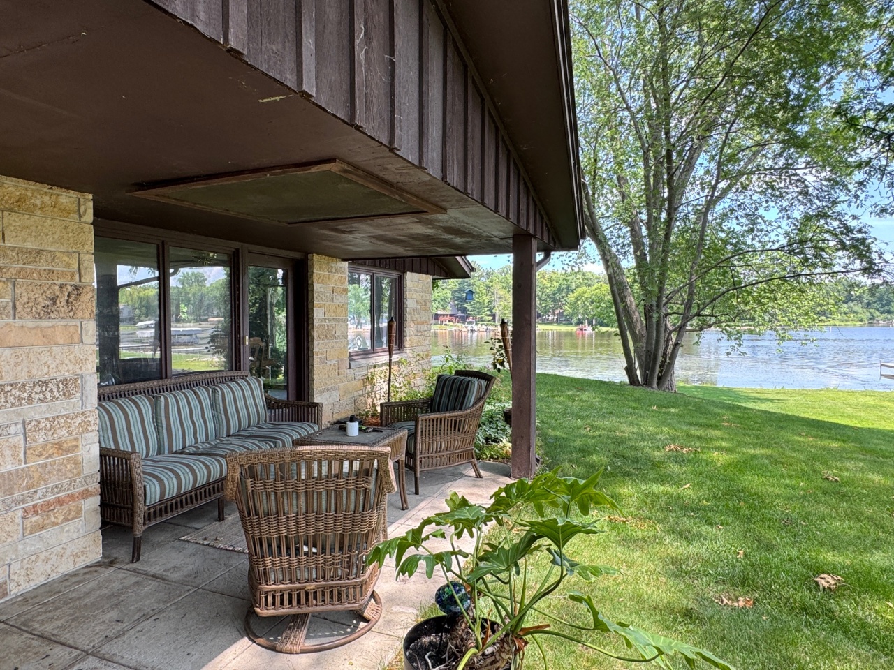 Wisconsin Lake Home for sale (MLS#: 1924702) at 4757  Riverside Rd, in Waterford, Wisconsin. (38 of 46)