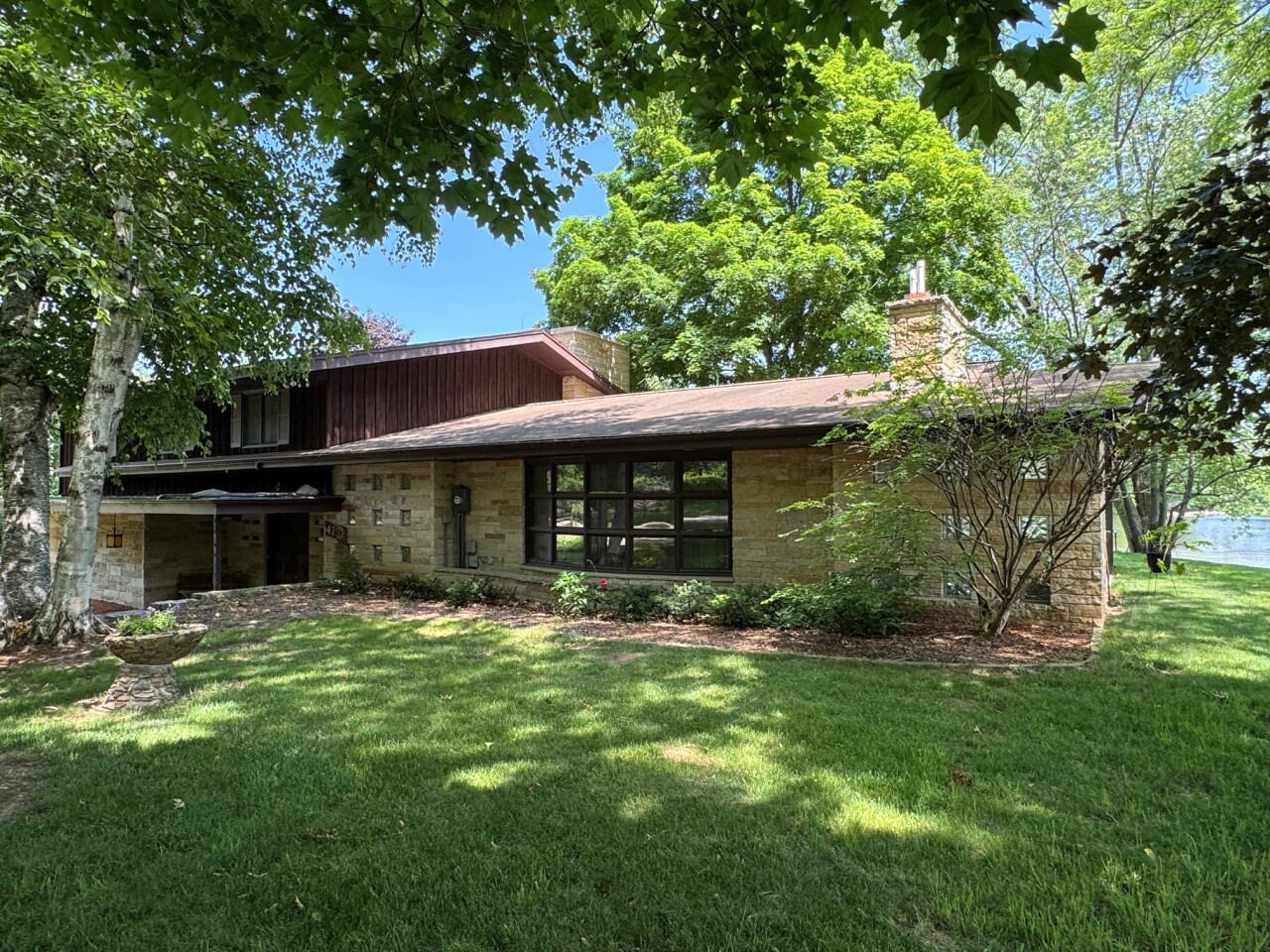Wisconsin Lake Home for sale (MLS#: 1924702) at 4757  Riverside Rd, in Waterford, Wisconsin. (39 of 46)