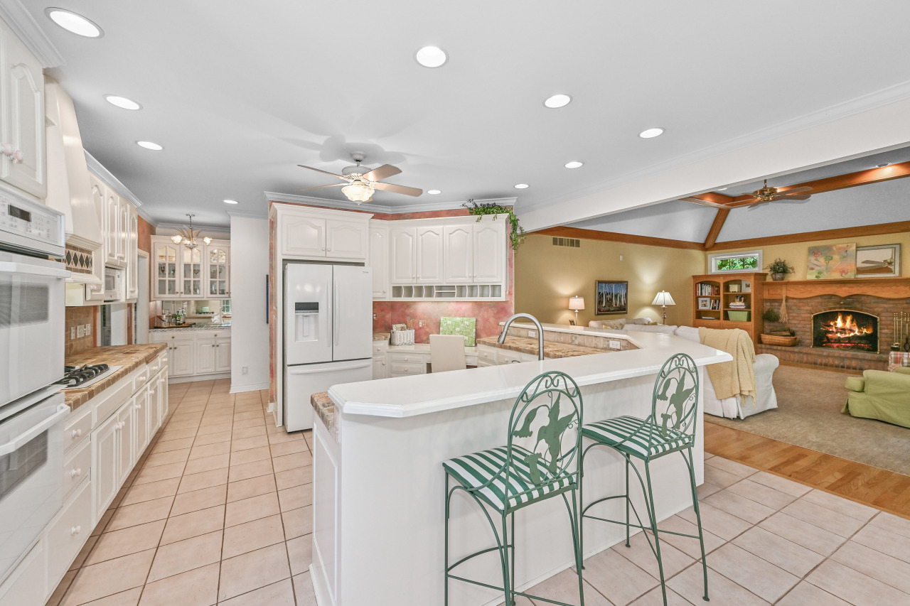 Wisconsin Lake Home for sale (MLS#: 1924706) at 11920 N Wilderness Ct, in Mequon, Wisconsin. (9 of 30)