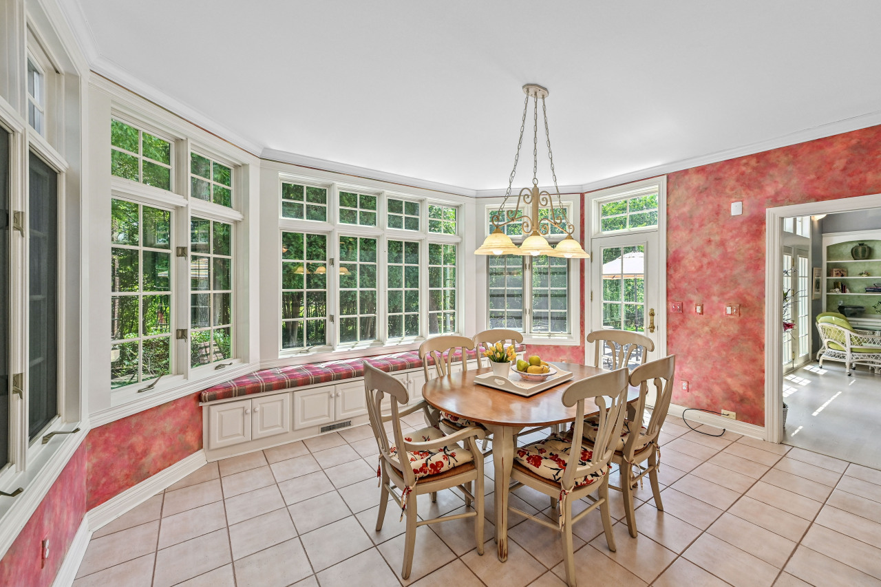 Wisconsin Lake Home for sale (MLS#: 1924706) at 11920 N Wilderness Ct, in Mequon, Wisconsin. (10 of 30)