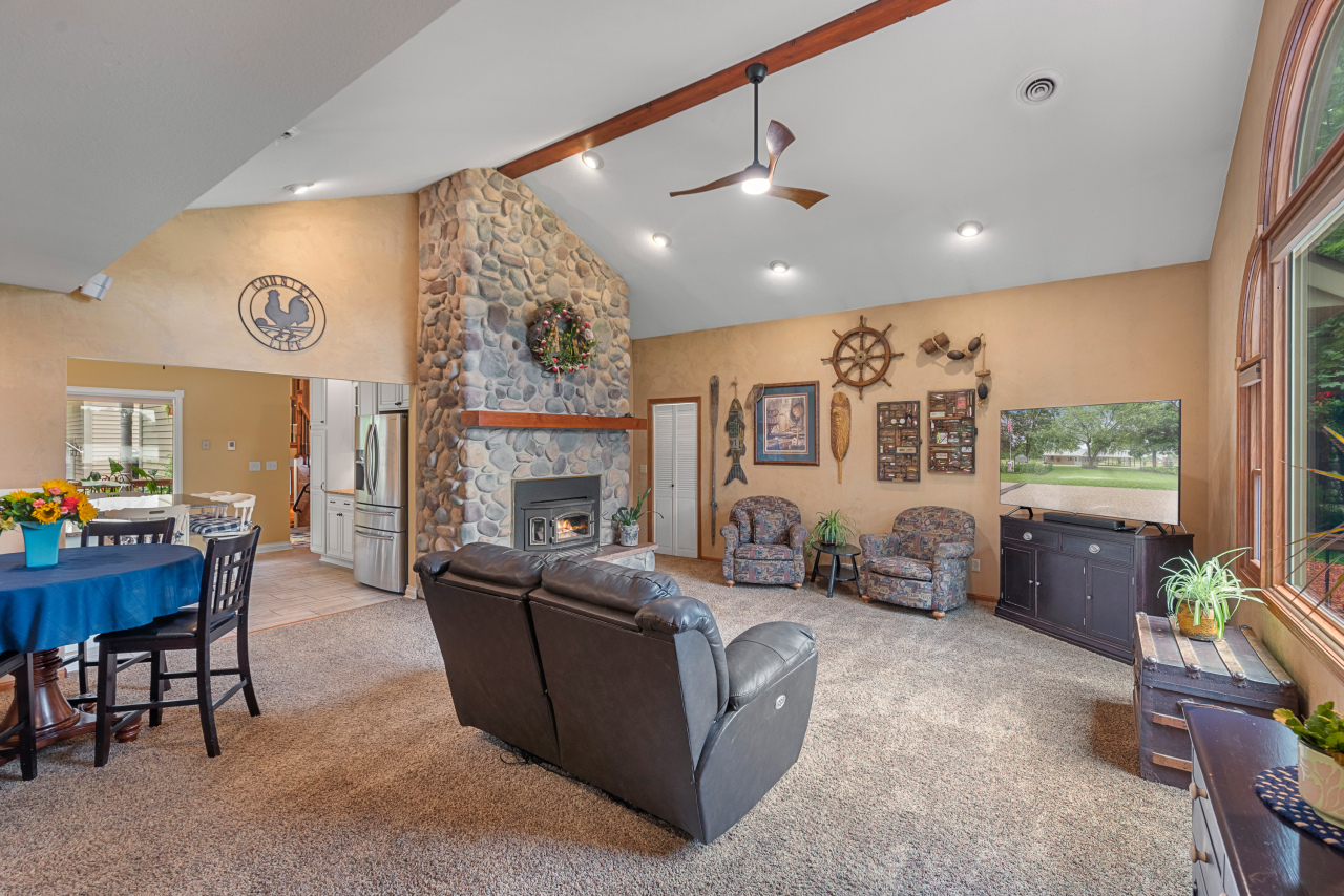 Wisconsin Lake Home for sale (MLS#: 1924711) at W376S4867 E Pretty Lake Rd, in Ottawa, Wisconsin. (14 of 58)