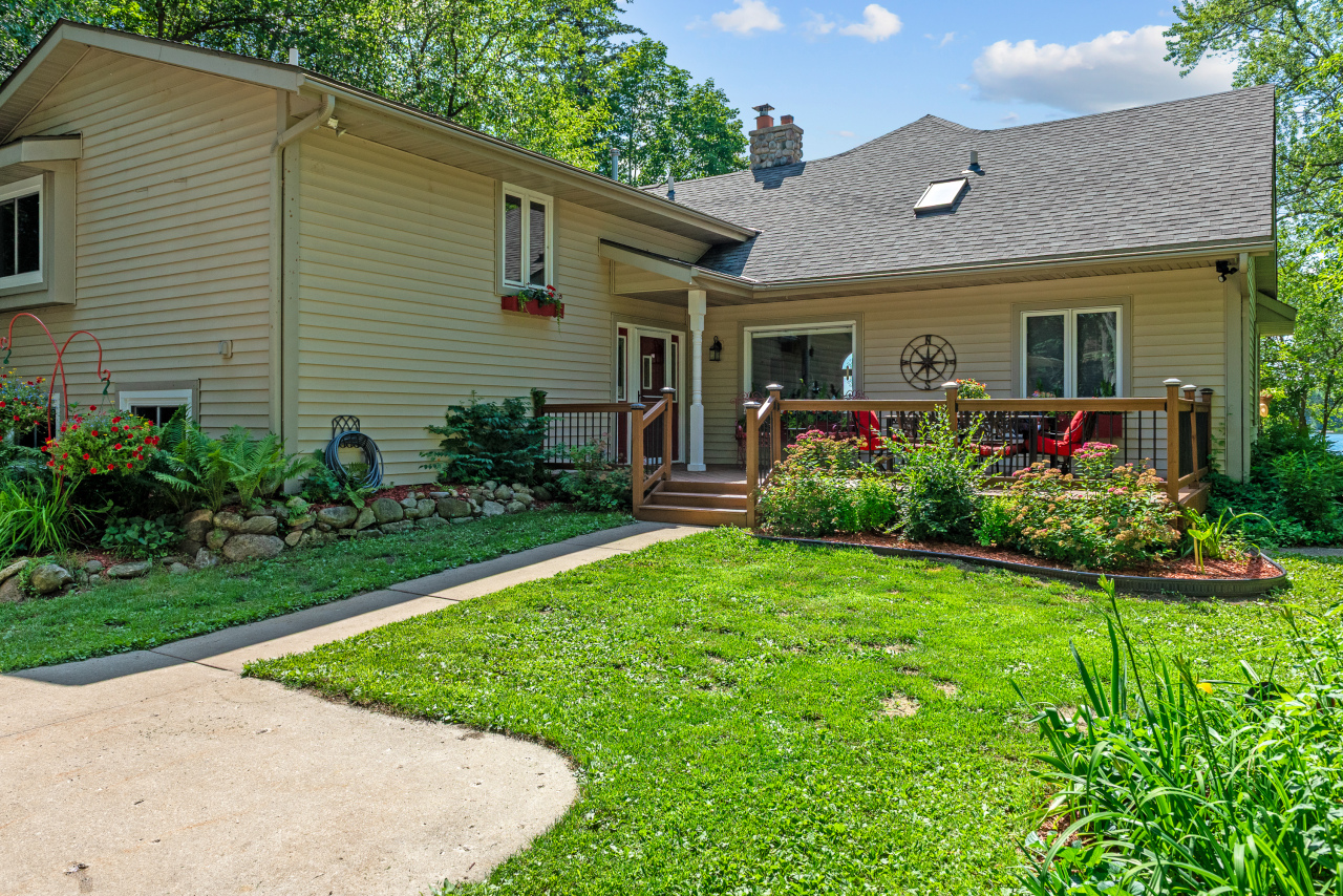 Wisconsin Lake Home for sale (MLS#: 1924711) at W376S4867 E Pretty Lake Rd, in Ottawa, Wisconsin. (3 of 58)