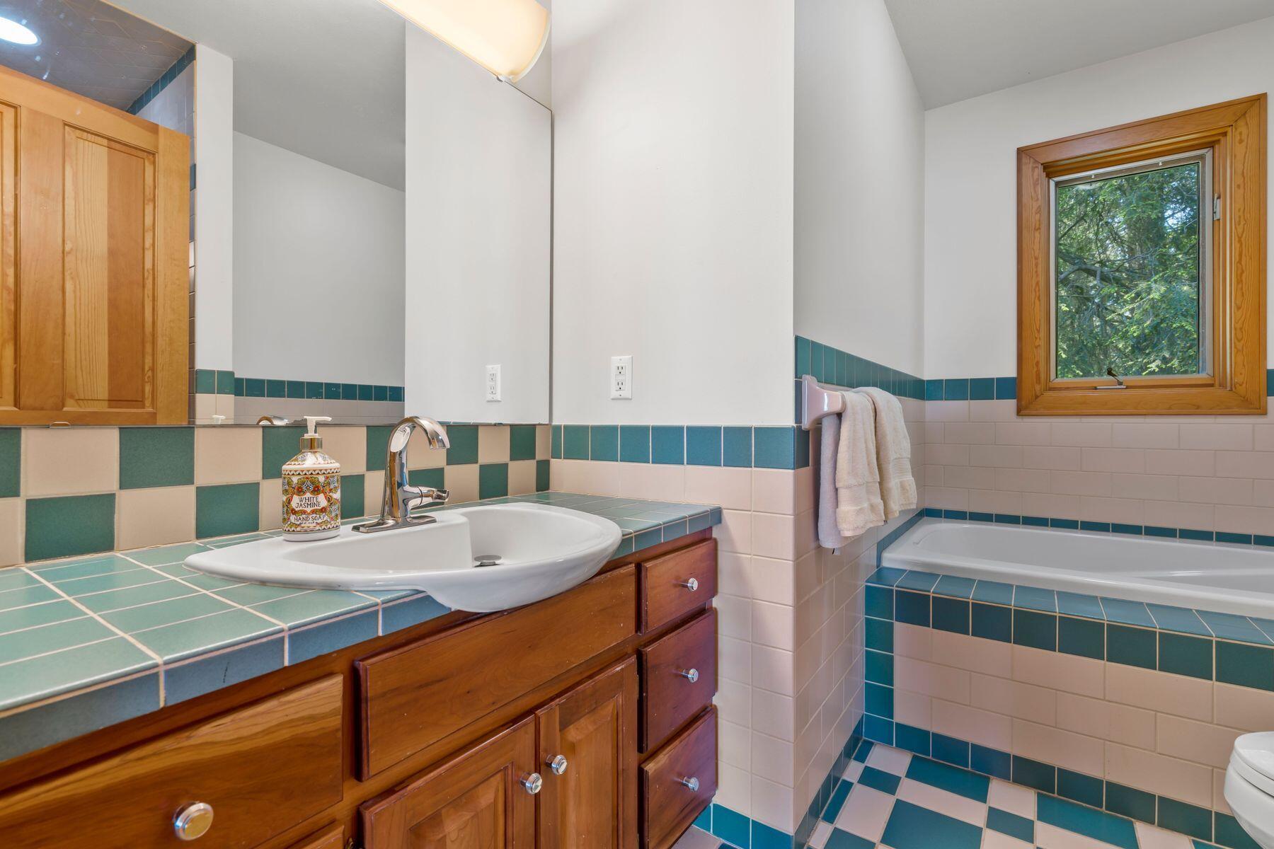 Wisconsin Lake Home for sale (MLS#: 1924796) at N2315  Foster Rd, in Holland, Wisconsin. (20 of 34)
