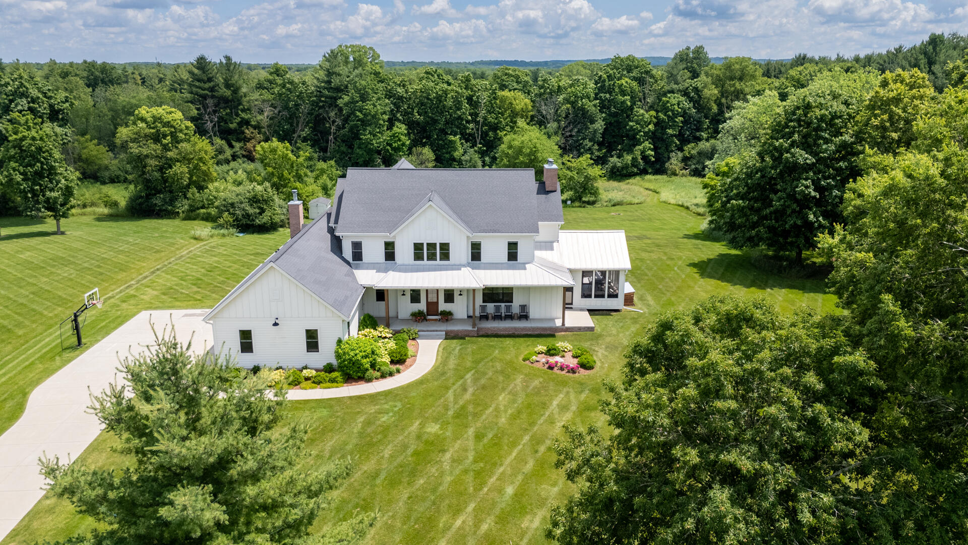 Wisconsin Lake Home for sale (MLS#: 1924862) at 998 N Griffith Rd, in Summit, Wisconsin. (3 of 64)
