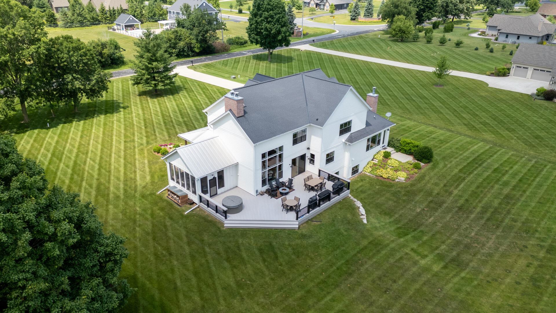 Wisconsin Lake Home for sale (MLS#: 1924862) at 998 N Griffith Rd, in Summit, Wisconsin. (9 of 64)