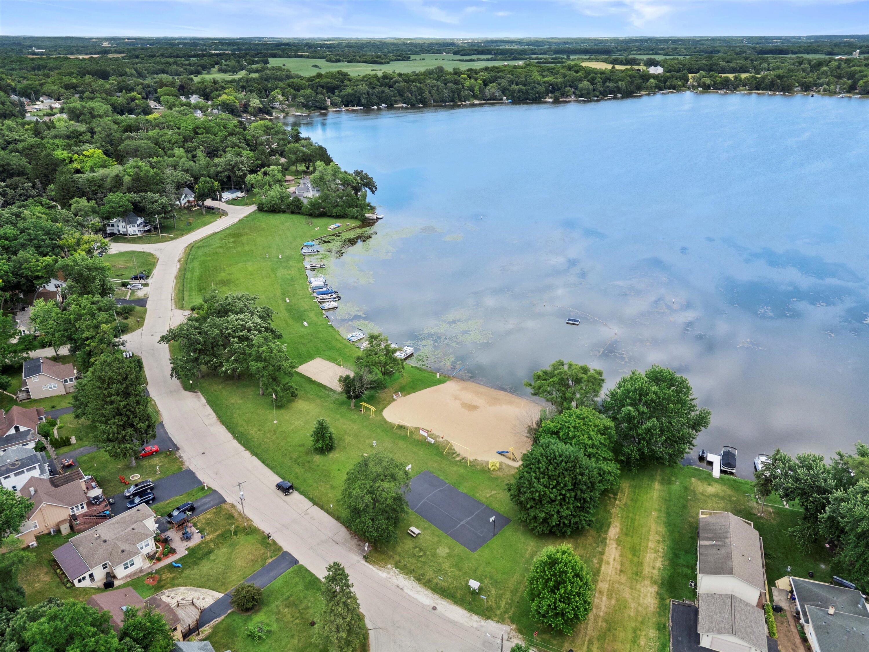 Wisconsin Lake Home for sale (MLS#: 1924866) at 7950  Greendale Ave, in Burlington, Wisconsin. (3 of 19)