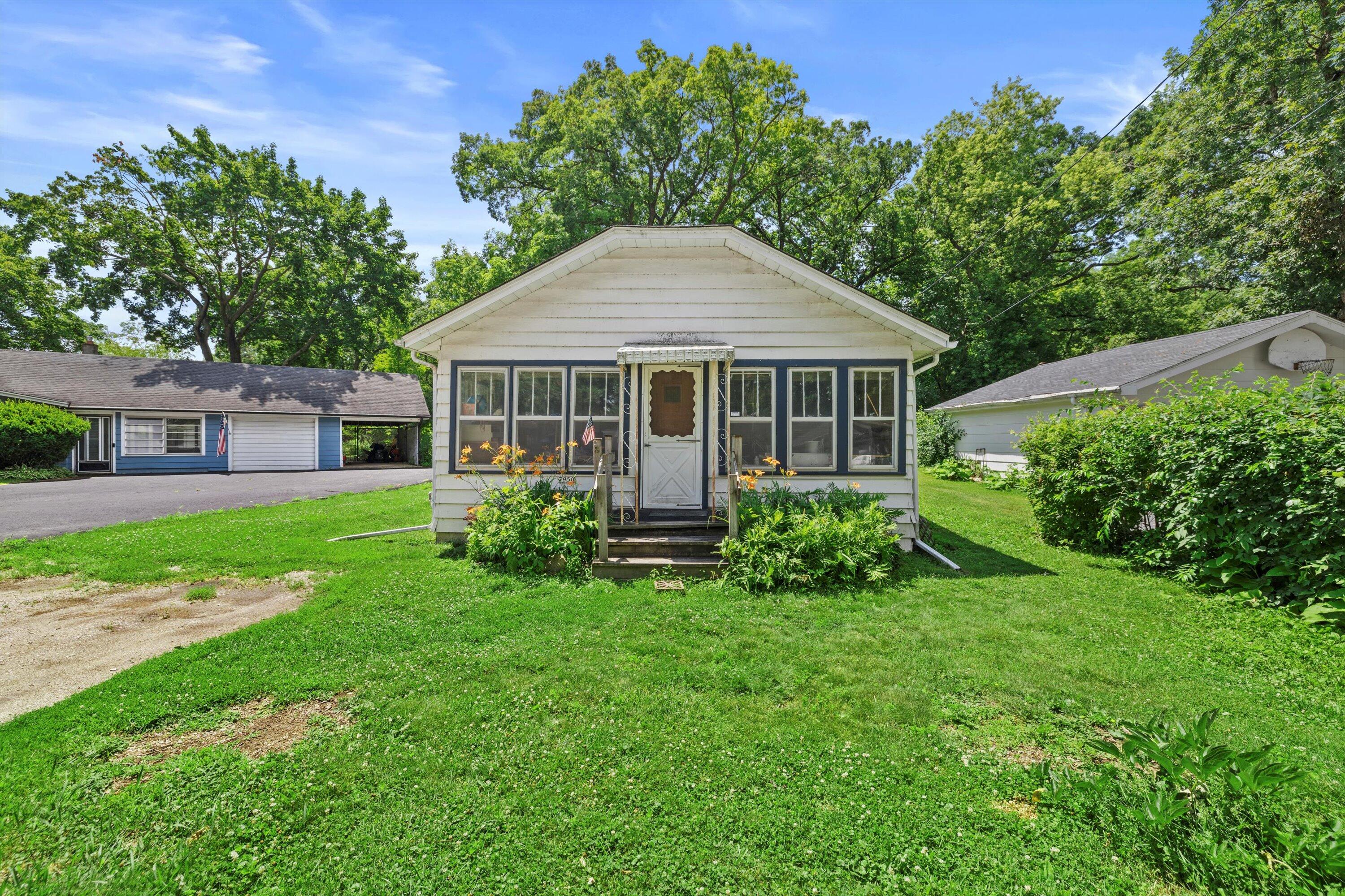 Wisconsin Lake Home for sale (MLS#: 1924866) at 7950  Greendale Ave, in Burlington, Wisconsin. (5 of 19)