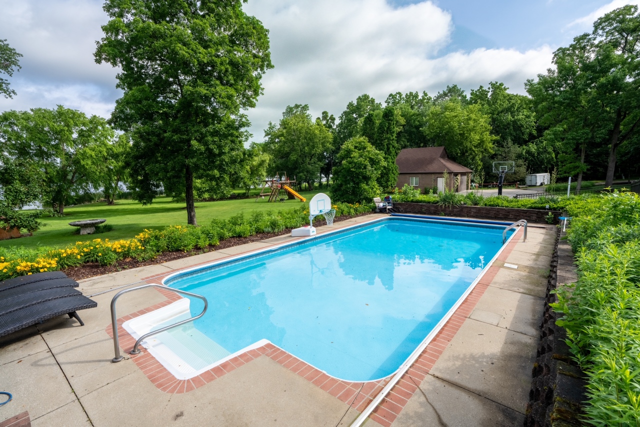 Wisconsin Lake Home for sale (MLS#: 1925001) at S82W15980  Bass Bay Ln, in Muskego, Wisconsin. (16 of 43)