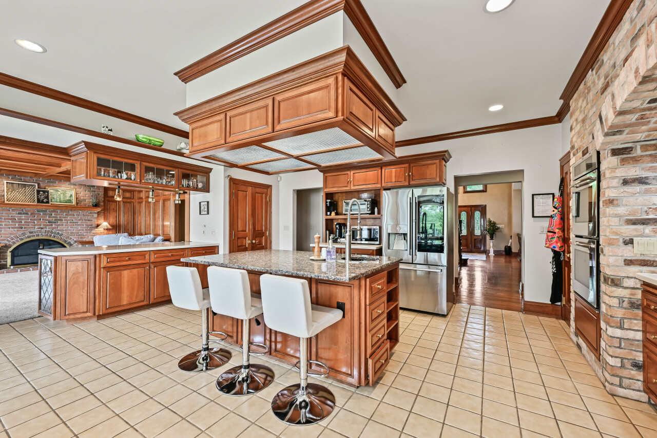 Wisconsin Lake Home for sale (MLS#: 1925001) at S82W15980  Bass Bay Ln, in Muskego, Wisconsin. (28 of 43)