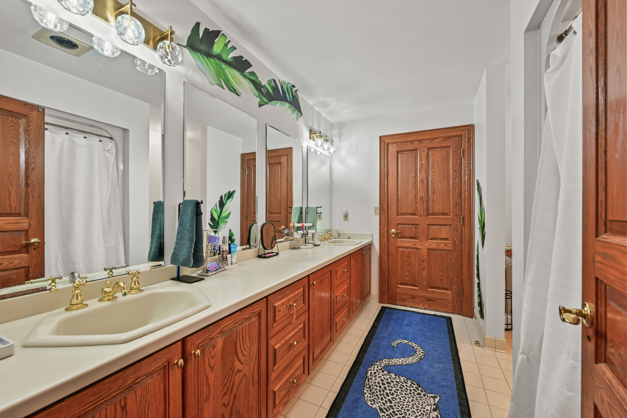 Wisconsin Lake Home for sale (MLS#: 1925001) at S82W15980  Bass Bay Ln, in Muskego, Wisconsin. (36 of 43)