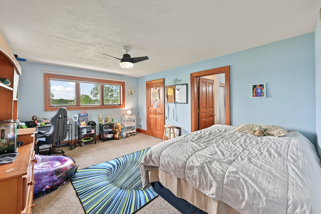 Wisconsin Lake Home for sale (MLS#: 1925001) at S82W15980  Bass Bay Ln, in Muskego, Wisconsin. (37 of 43)