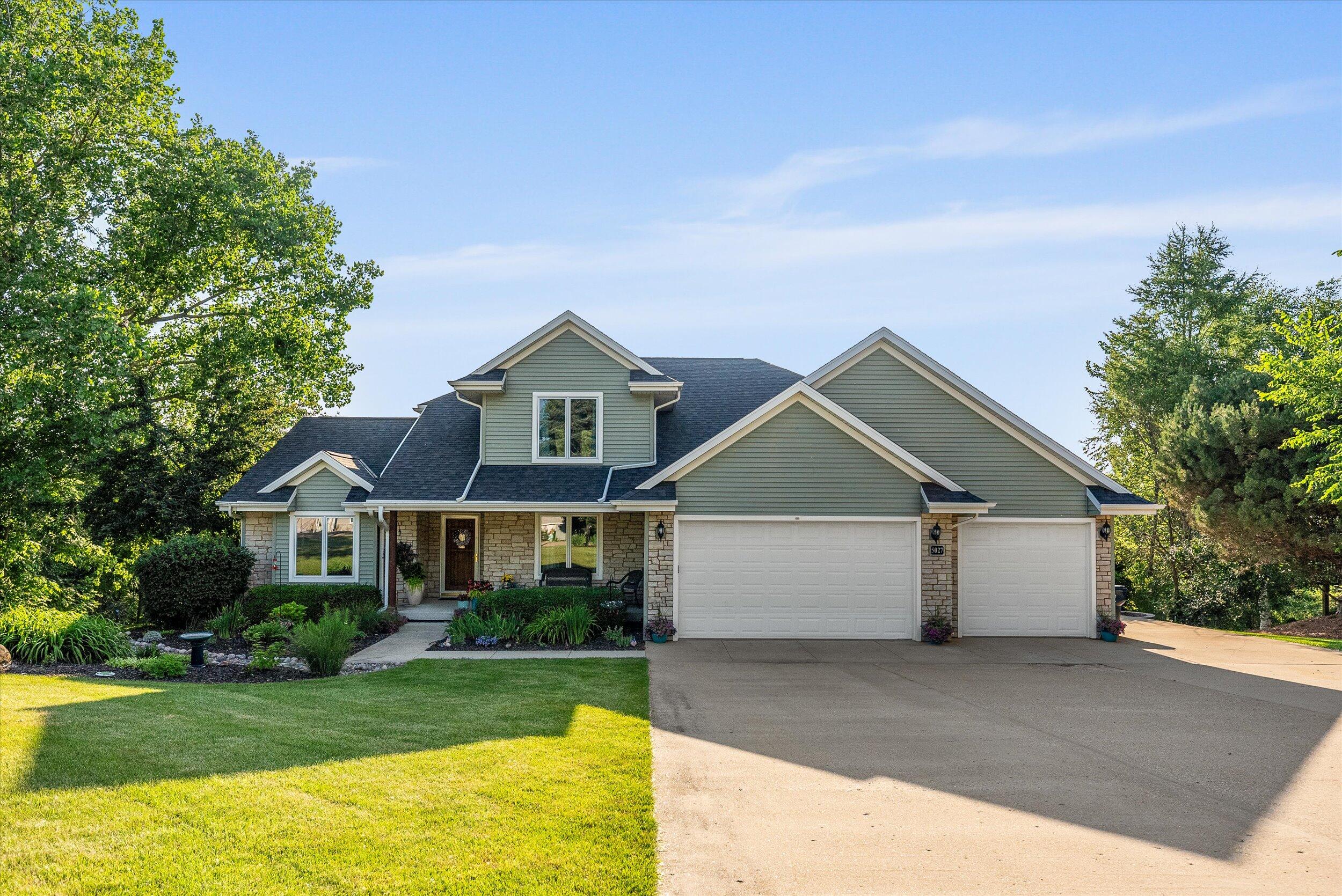 Wisconsin Lake Home for sale (MLS#: 1925018) at N5027  Sinissippi Point Rd, in Hubbard, Wisconsin. (1 of 76)