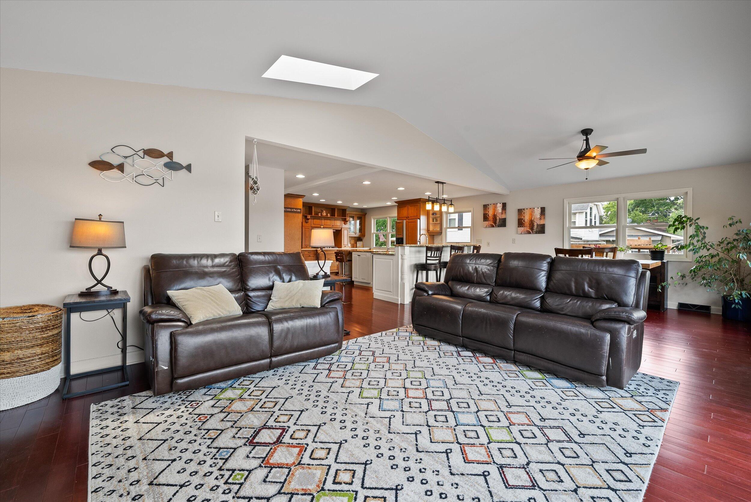Wisconsin Lake Home for sale (MLS#: 1925300) at 105 E Lake Ln, in Richfield, Wisconsin. (12 of 54)