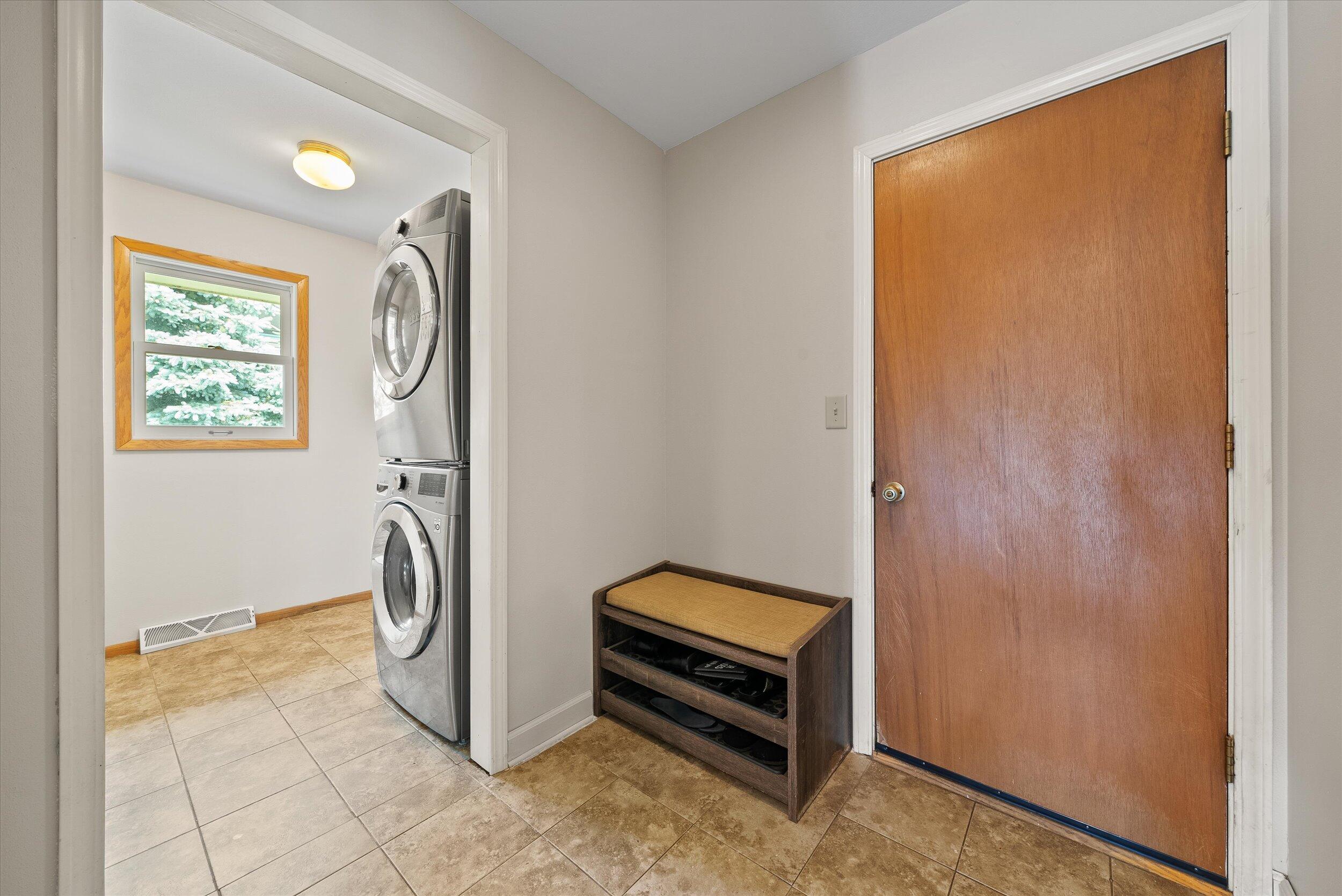 Wisconsin Lake Home for sale (MLS#: 1925300) at 105 E Lake Ln, in Richfield, Wisconsin. (30 of 54)