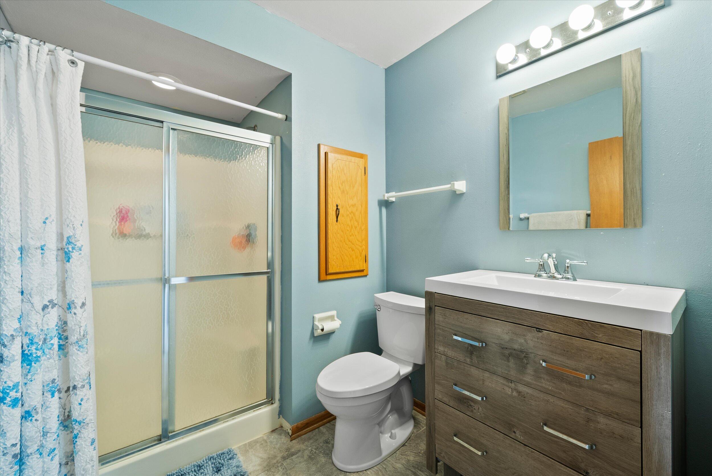 Wisconsin Lake Home for sale (MLS#: 1925300) at 105 E Lake Ln, in Richfield, Wisconsin. (42 of 54)