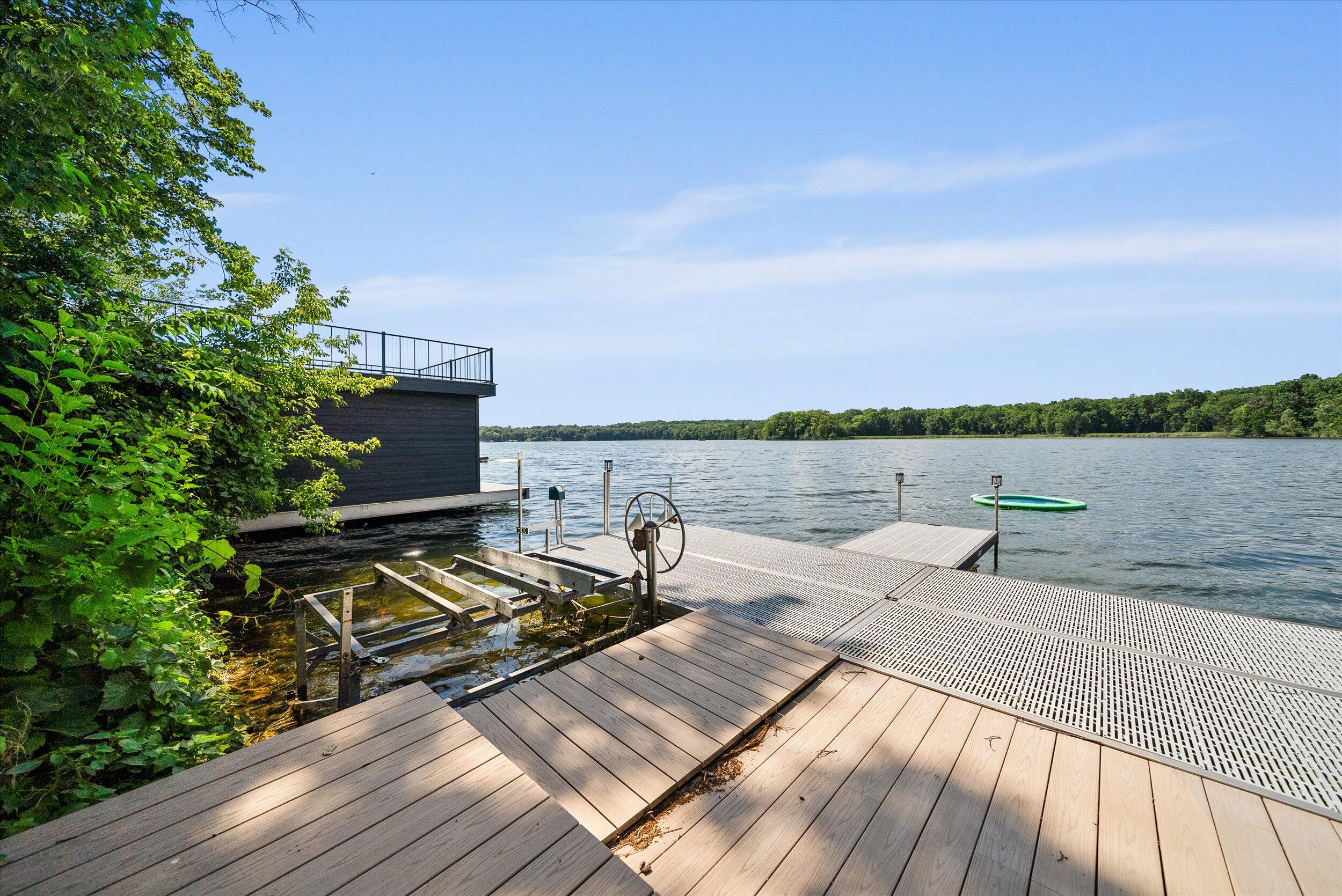 Wisconsin Lake Home for sale (MLS#: 1925300) at 105 E Lake Ln, in Richfield, Wisconsin. (48 of 54)