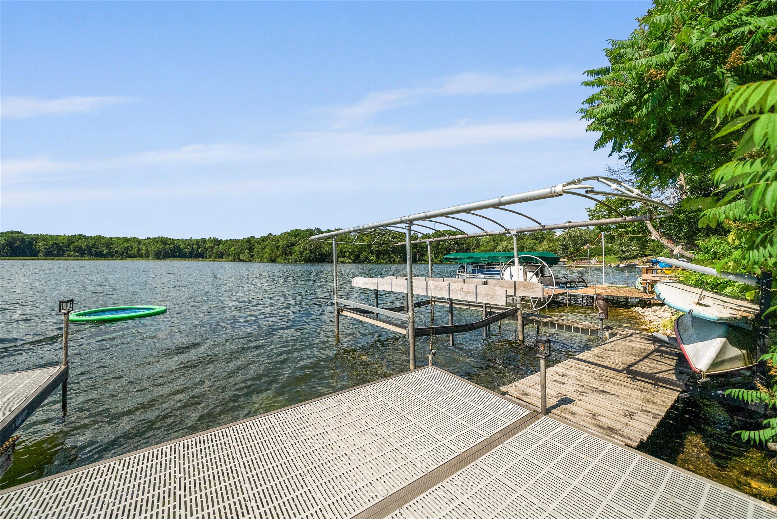 Wisconsin Lake Home for sale (MLS#: 1925300) at 105 E Lake Ln, in Richfield, Wisconsin. (49 of 54)