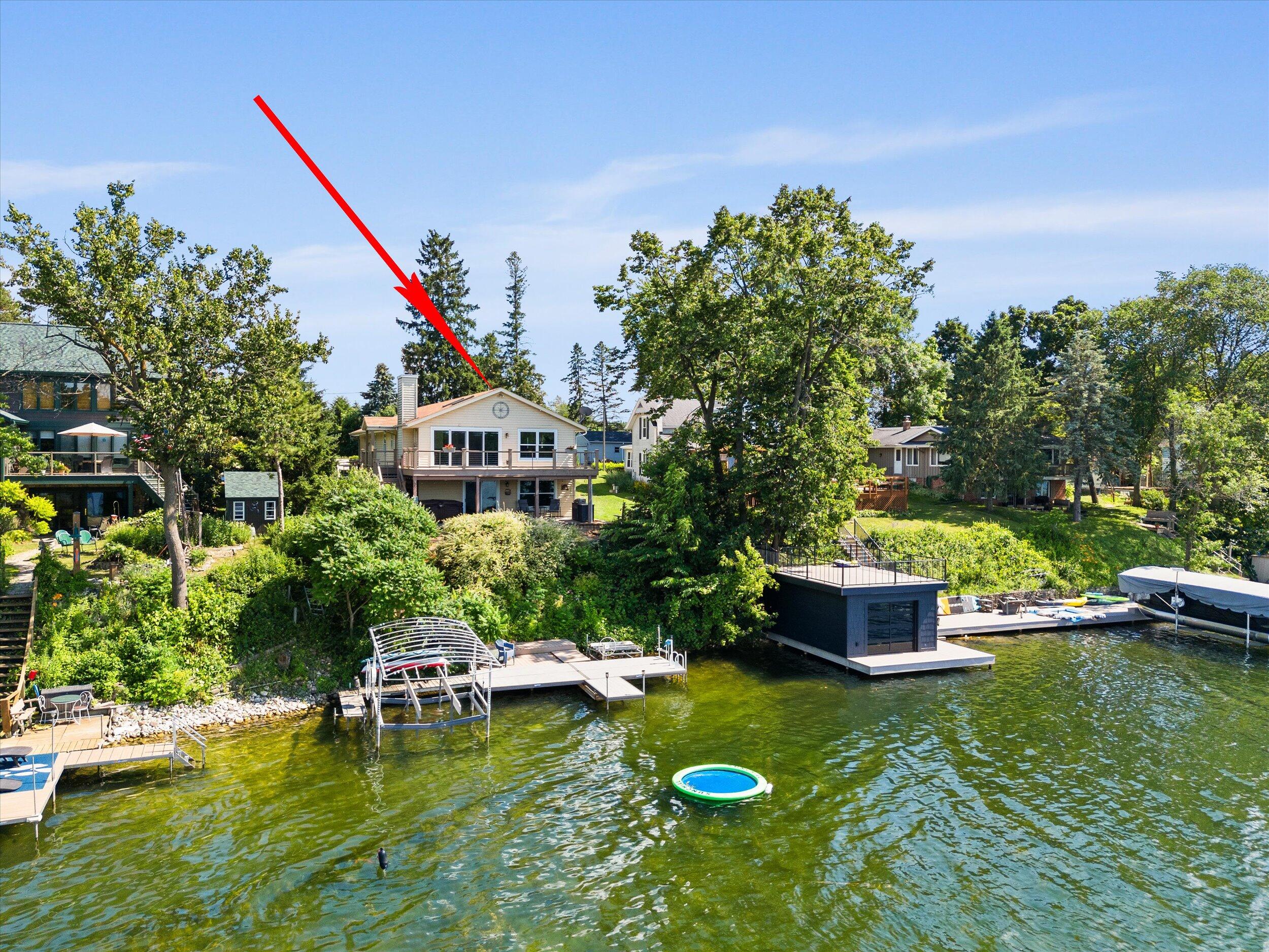 Wisconsin Lake Home for sale (MLS#: 1925300) at 105 E Lake Ln, in Richfield, Wisconsin. (6 of 54)