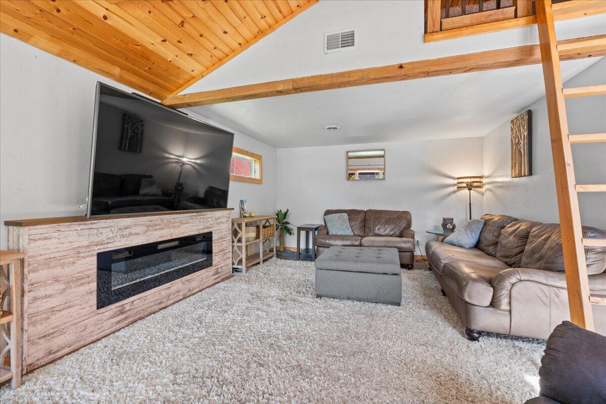 Wisconsin Lake Home for sale (MLS#: 1925373) at 11421  Sy Lake Ln, in Schleswig, Wisconsin. (15 of 50)