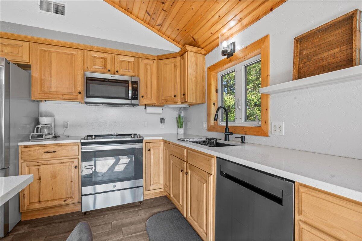 Wisconsin Lake Home for sale (MLS#: 1925373) at 11421  Sy Lake Ln, in Schleswig, Wisconsin. (10 of 50)