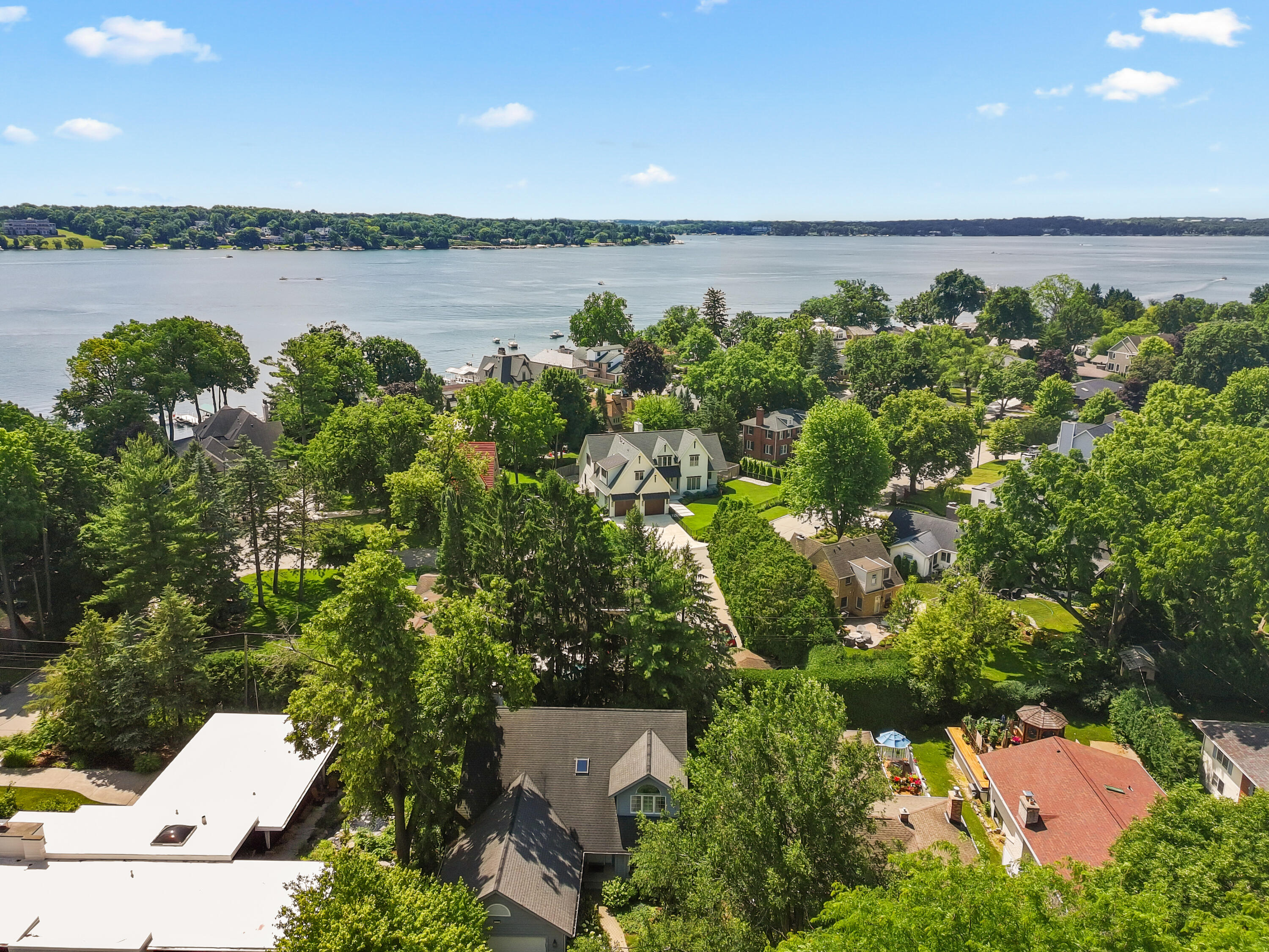 Wisconsin Lake Home for sale (MLS#: 1925492) at 1554  Orchard Ln, in Lake Geneva, Wisconsin. (3 of 35)
