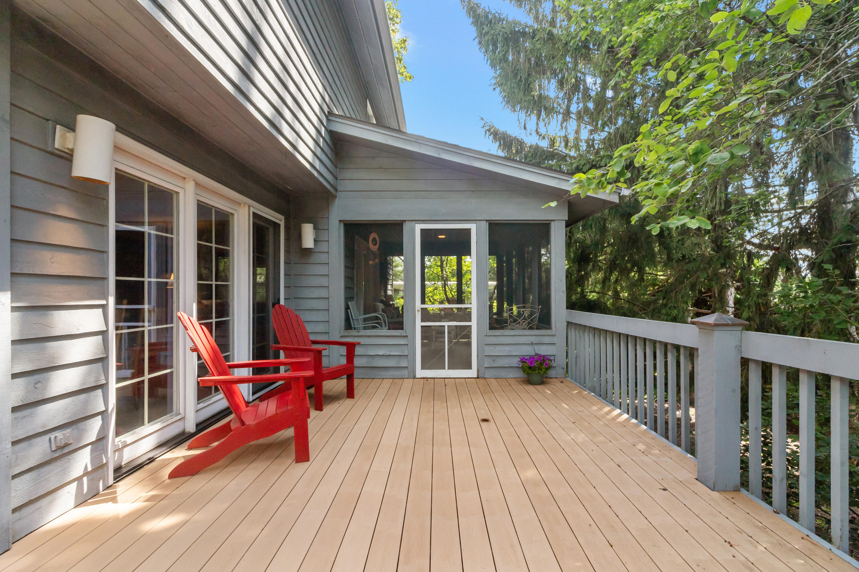 Wisconsin Lake Home for sale (MLS#: 1925492) at 1554  Orchard Ln, in Lake Geneva, Wisconsin. (23 of 35)