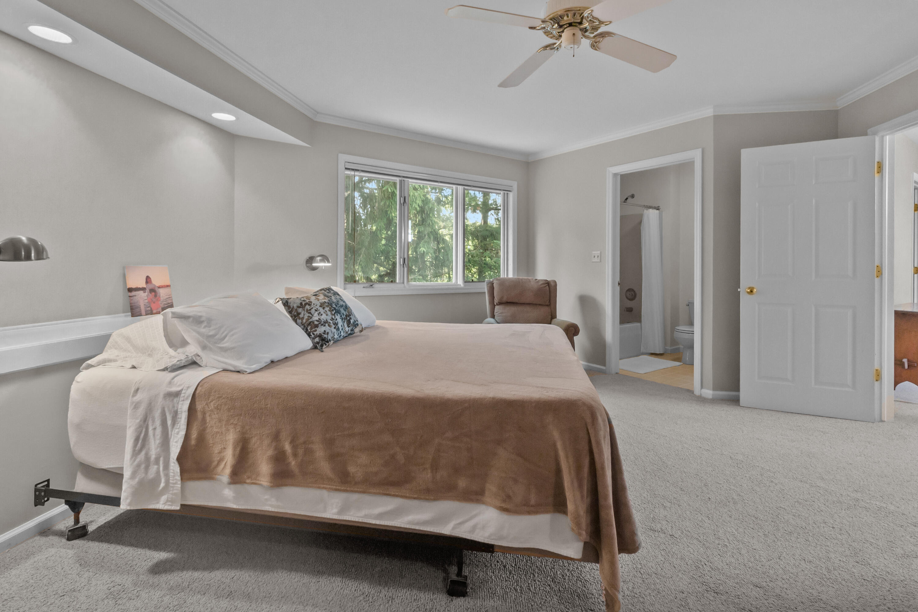 Wisconsin Lake Home for sale (MLS#: 1925492) at 1554  Orchard Ln, in Lake Geneva, Wisconsin. (28 of 35)